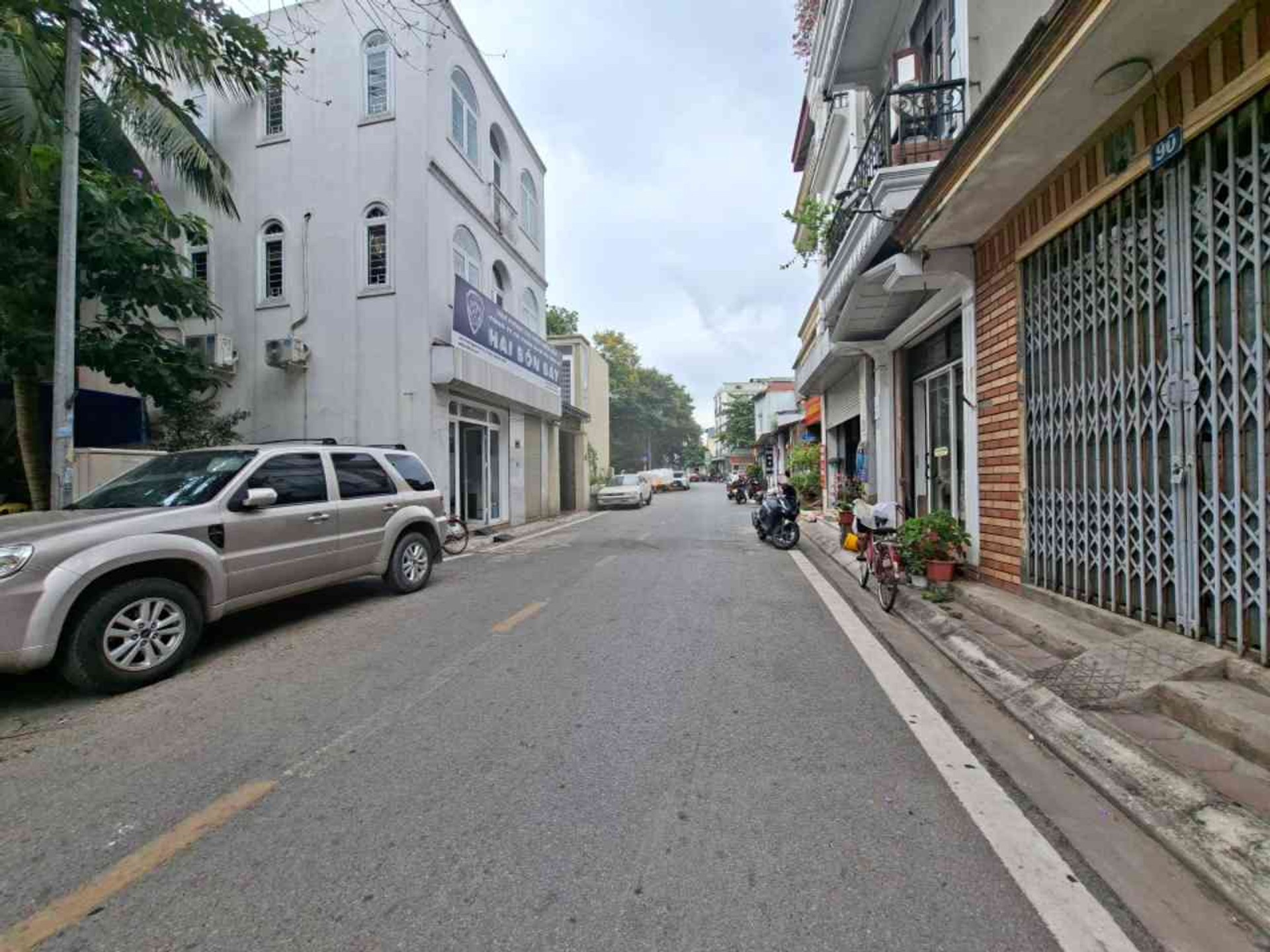 BÁN ĐẤT NGUYỄN VĂN CỪ 96M2- MT 3.7m- NGÕ TO NHƯ PHỐ - KINH DOANH - 34.8 Tỷ