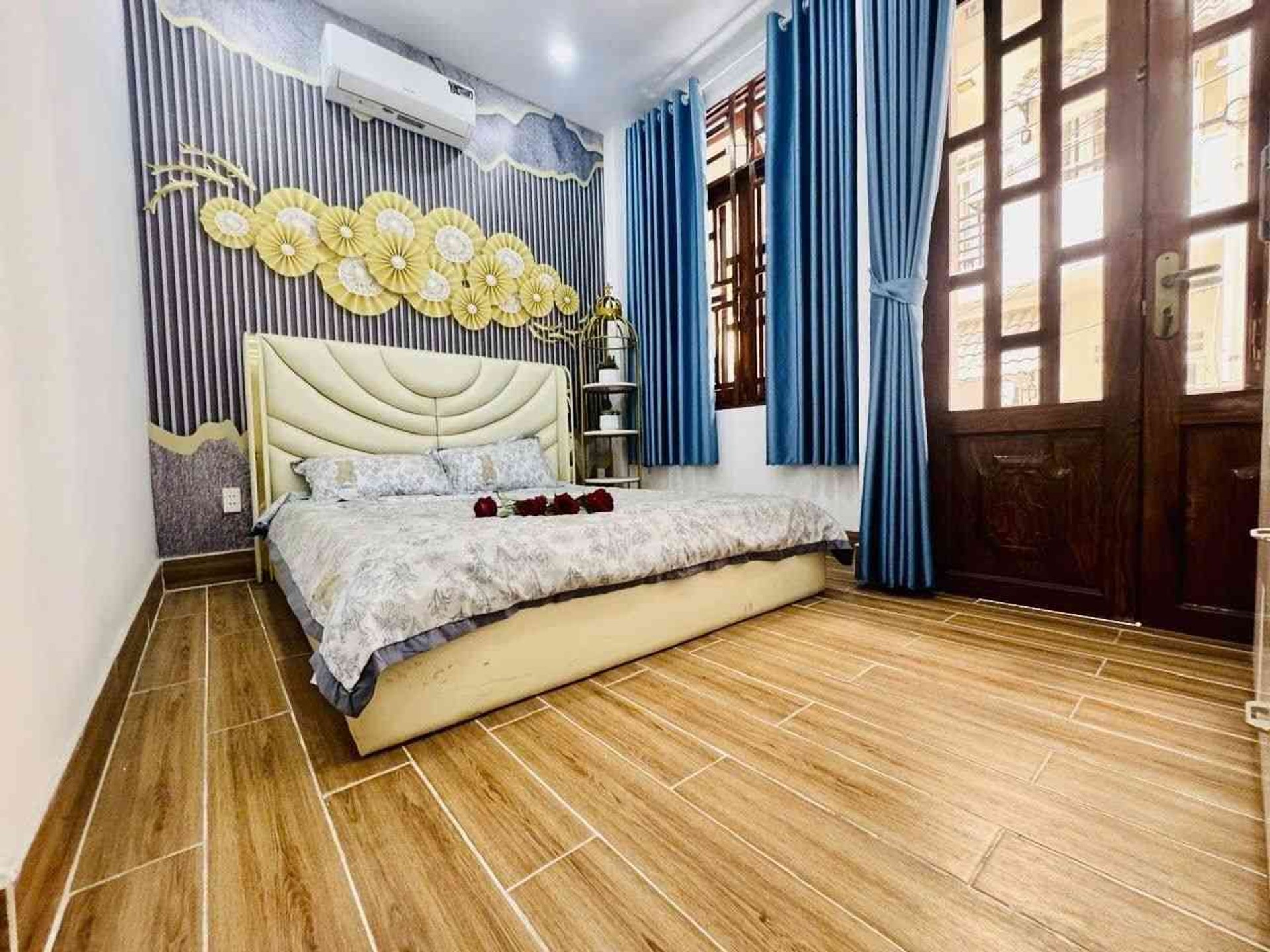 Nhà đẹp 4 tầng, hẻm xe hơi, giảm giá hấp dẫn tại Phạm Văn Chiêu