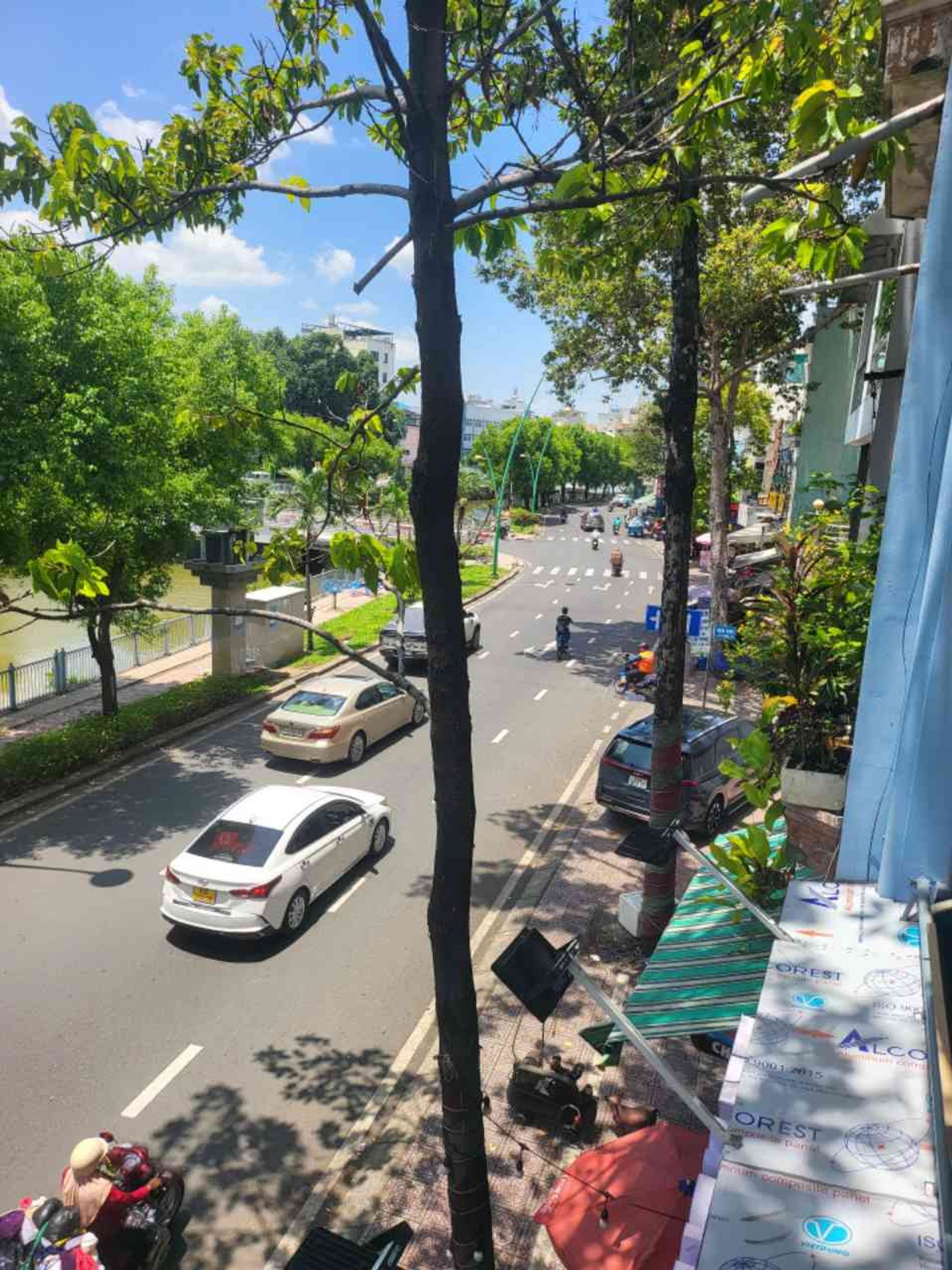 Nhà mặt phố 4 tầng kinh doanh Hoàng Sa, giá chỉ 9.3 tỷ