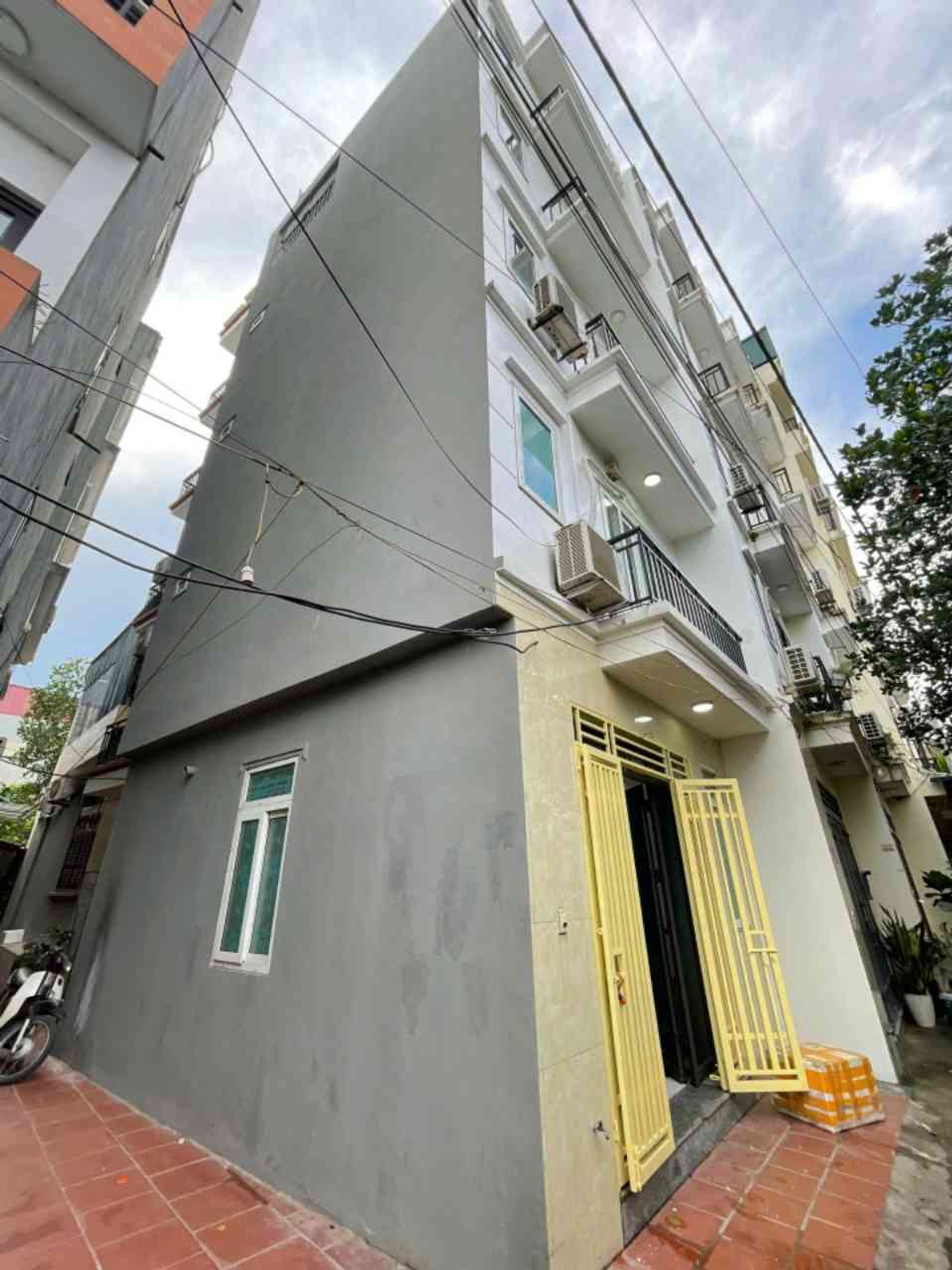 BÁN GẤP NHÀ QUANG TRUNG HÀ ĐÔNG LÔ GÓC GẦN PHỐ 35M 5 TẦNG 6 TỶ