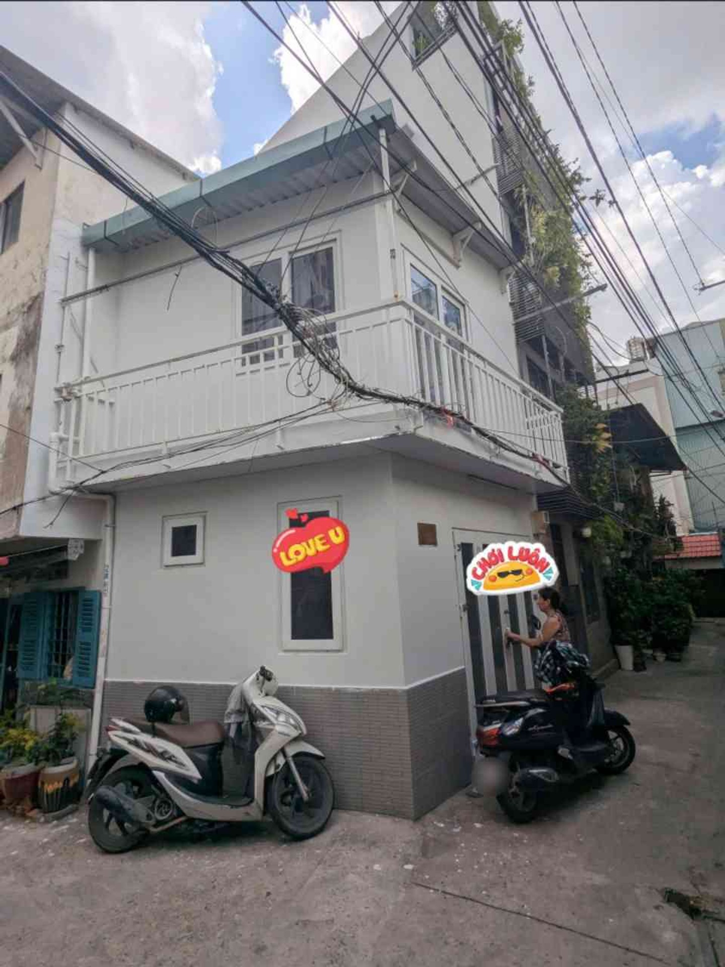 Nhà lô góc trung tâm, giá cực hấp dẫn chỉ hơn 2 tỷ