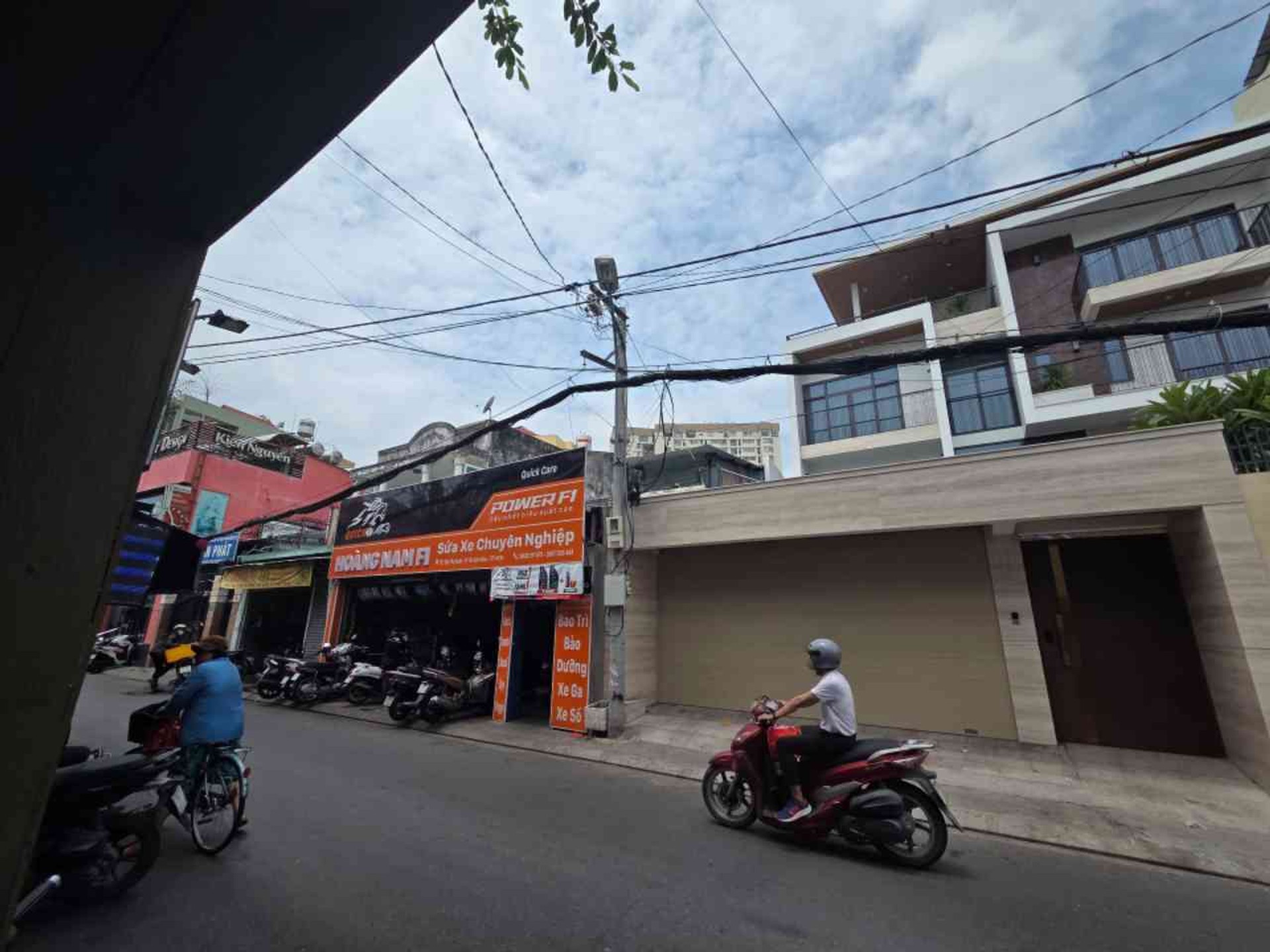 2 MẶT TIỀN TRƯỚC SAU DT ĐẤT KHỦNG 300M2 - MẶT TIỀN NGAY PHẠM VĂN HAI & LÊ VĂN SỸ - 8x40M, NỞ HẬU