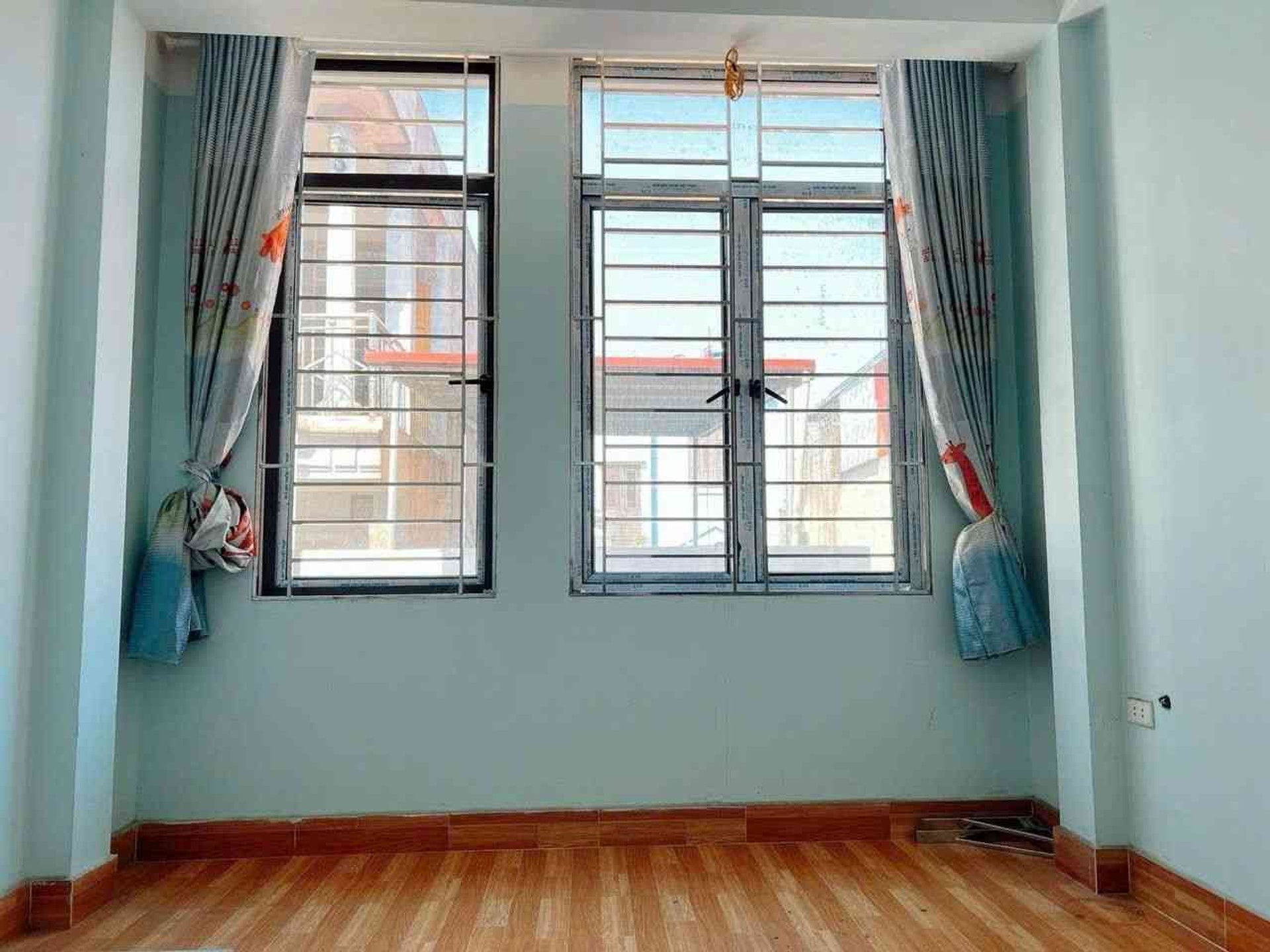 Nhà Ngô Quyền 5 Tầng, Ô Tô Lùi Cửa, Tiện Lợi Từng Góc Nhỏ