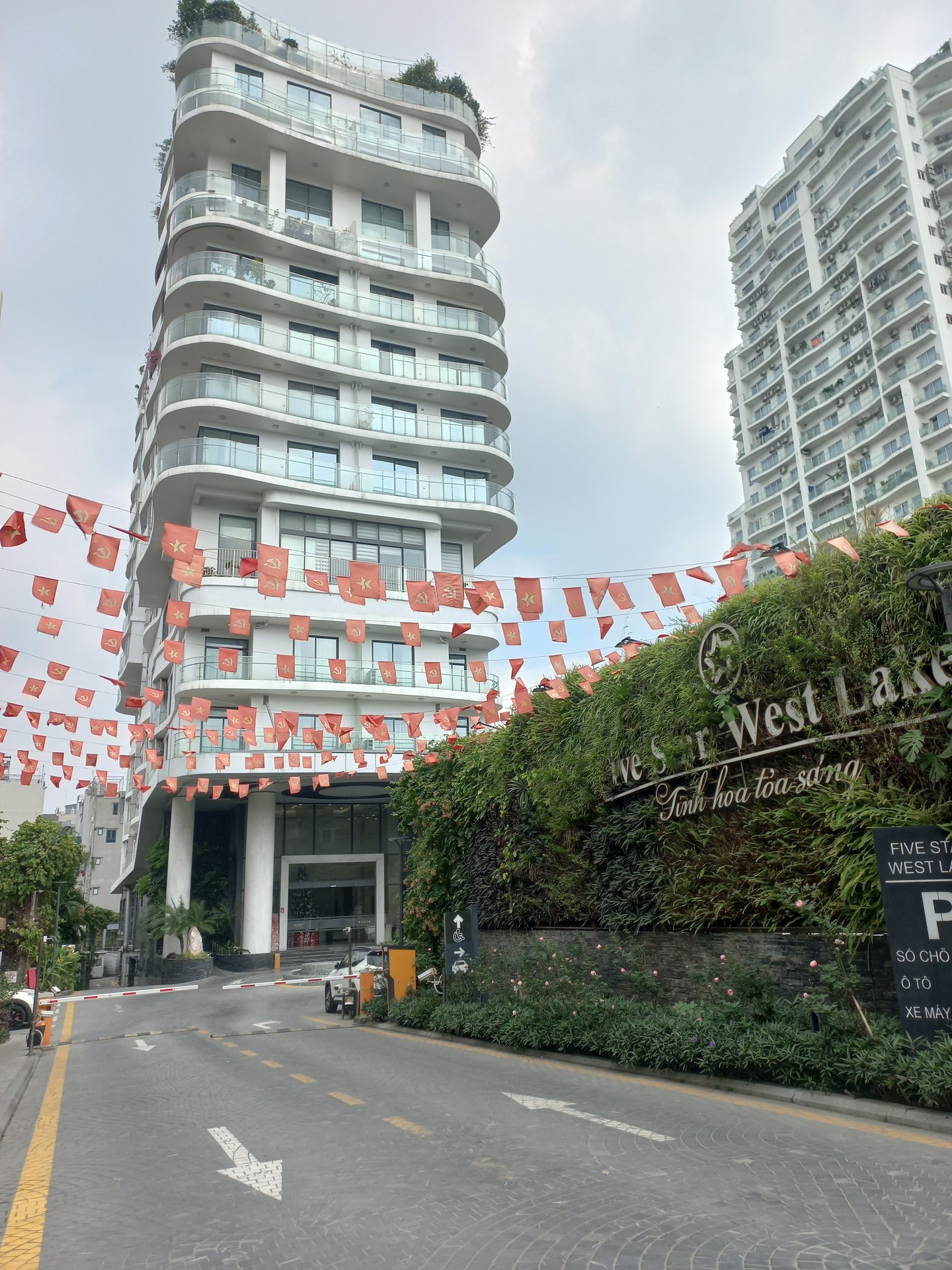 Bán căn hộ cao cấp - độc bản - view Hồ Tây - Five Star Westlake - 164m - Full nội thất cao cấp