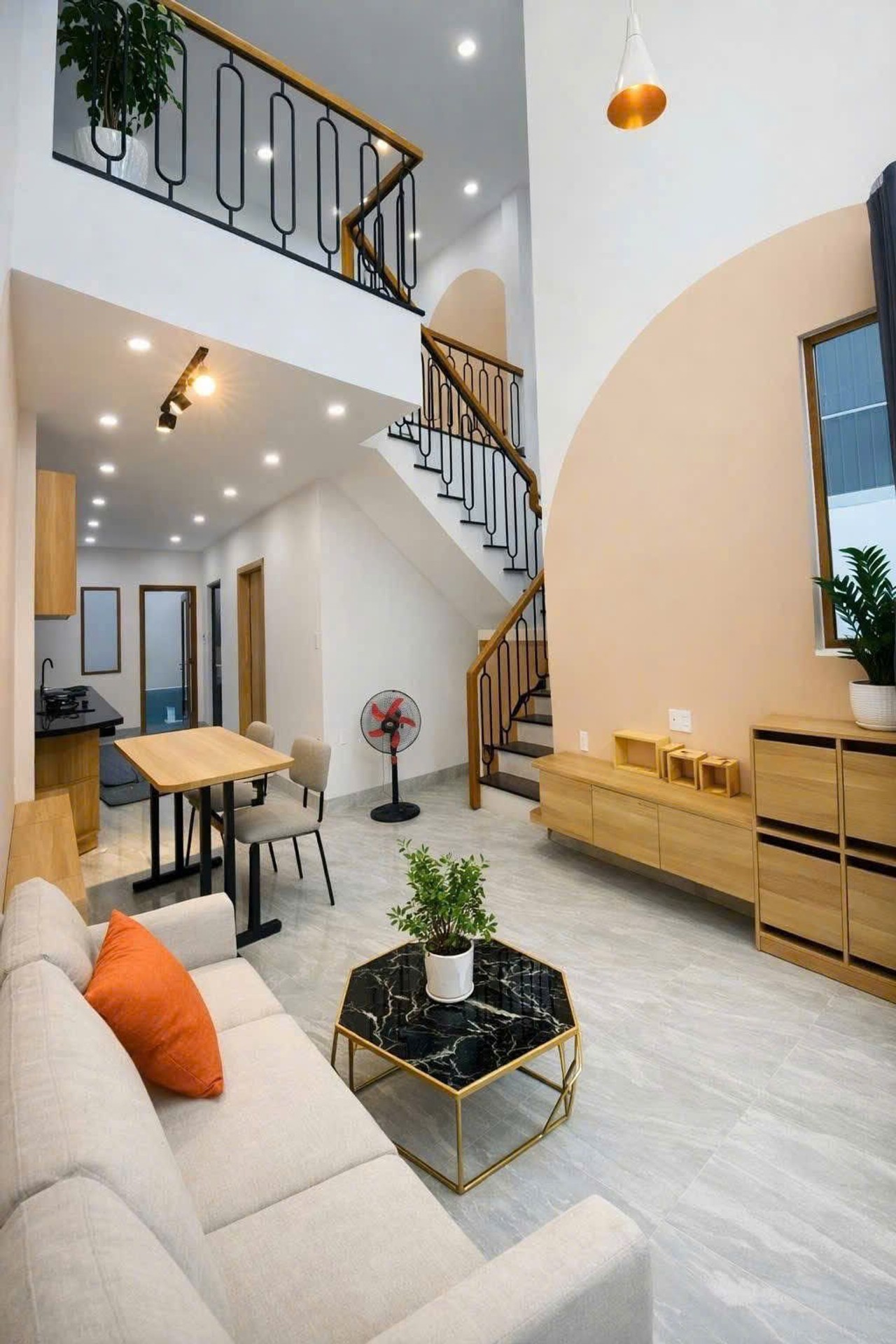 Bán nhà riêng 2 tầng, 67.8m² tại quận Đống Đa, giá 4.95 tỷ đồng