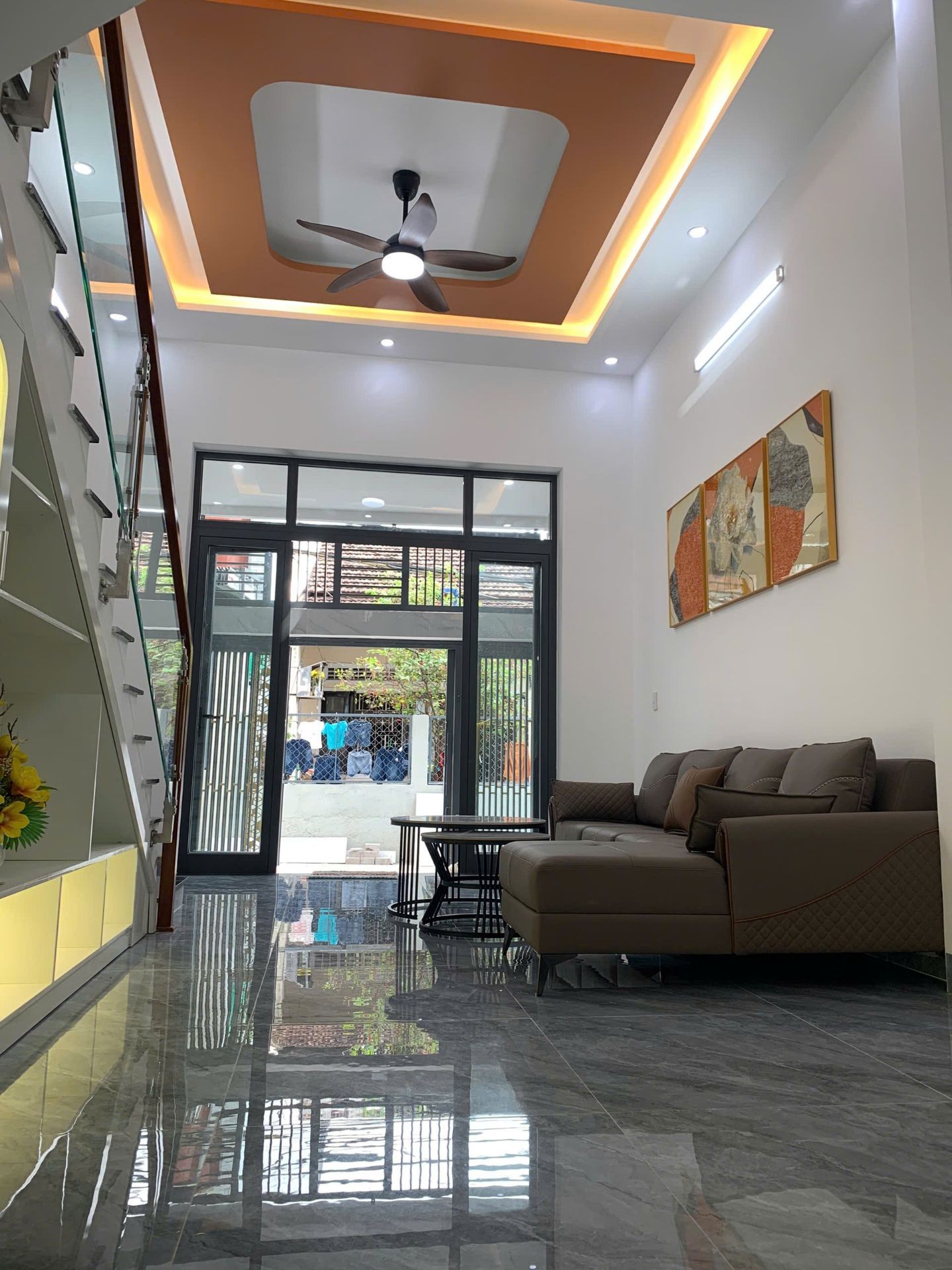 Cơ hội hiếm có sở hữu nhà 3 tầng siêu thoáng tại Hà Huy Tập với giá siêu tốt