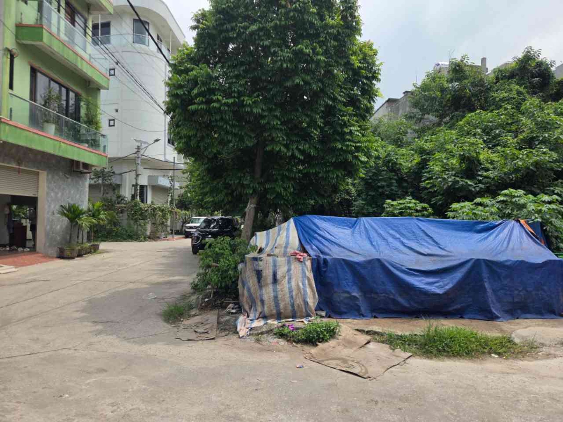 Phân lô ô tô , kinh doanh . Vị trí trung tâm lõi Vin