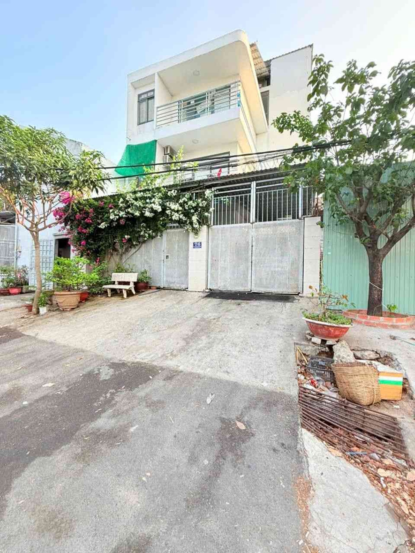 Bán đất biệt thự 175.5m2 xã Phong Phú Bình Chánh đối diện bến xe quận 8. giá 15.5 tỷ