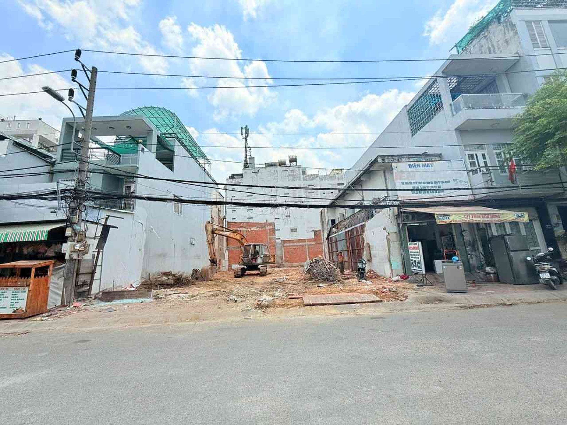 Bán đất mặt tiền rộng gần 13.2m tại phường Tân Thuận Đông, Quận 7