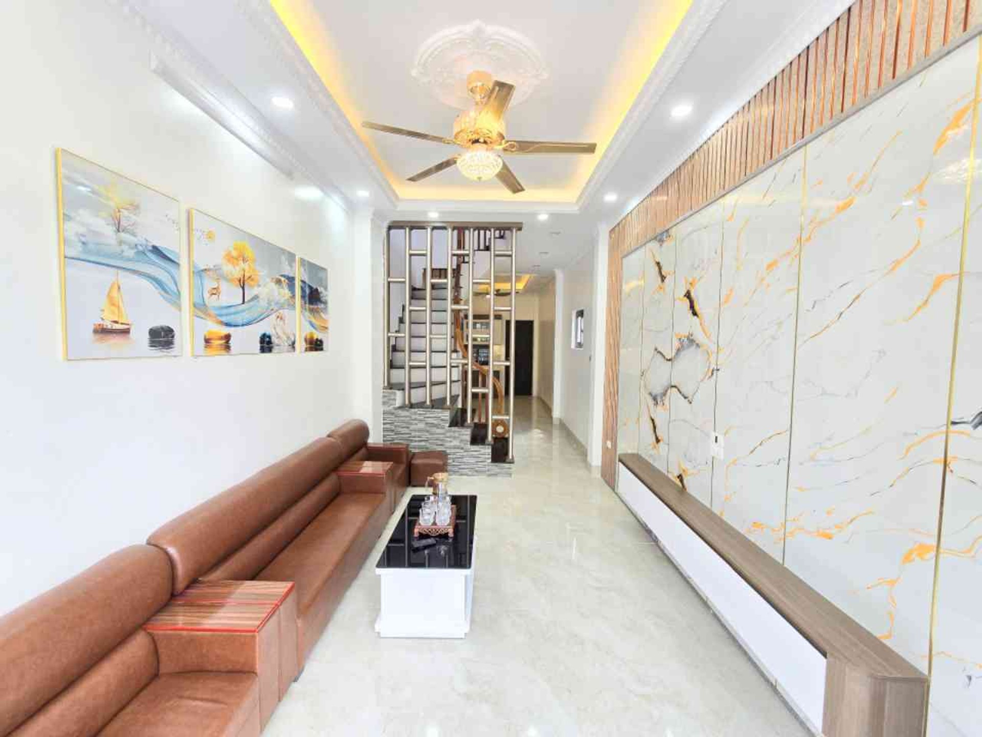 ⚡TT ĐÔNG MỸ – THANH TRÌ | NHÀ ĐẸP 4T💫 Ô TÔ ĐỖ CỬA | SĐCC 🔥 >5Đ
🏡 4tầng – 4 ngủ – full nội thất c