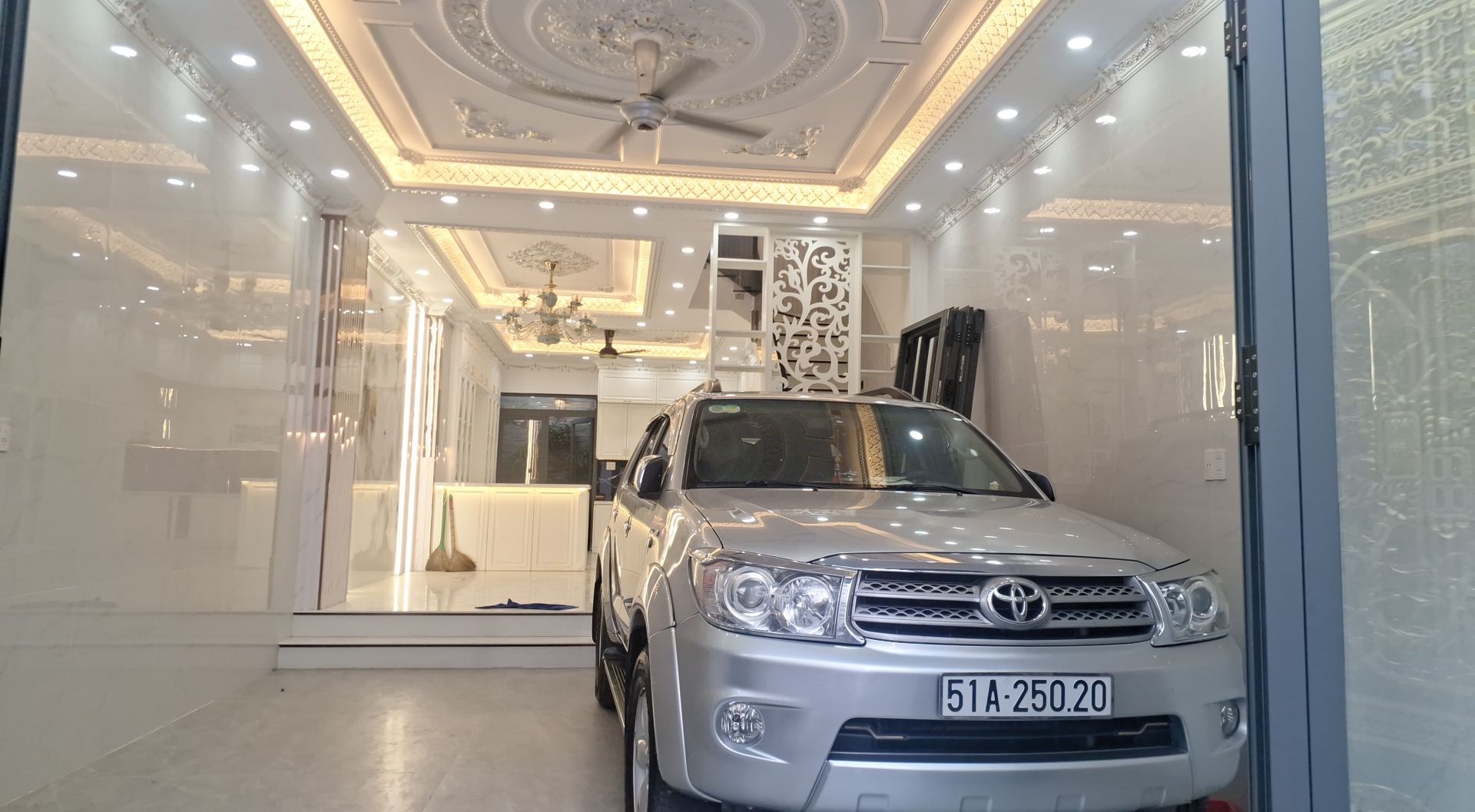 Bán nhà riêng 4 tầng, 80m2 tại xã Phú Xuân, Nhà Bè, giá 9.4 tỷ