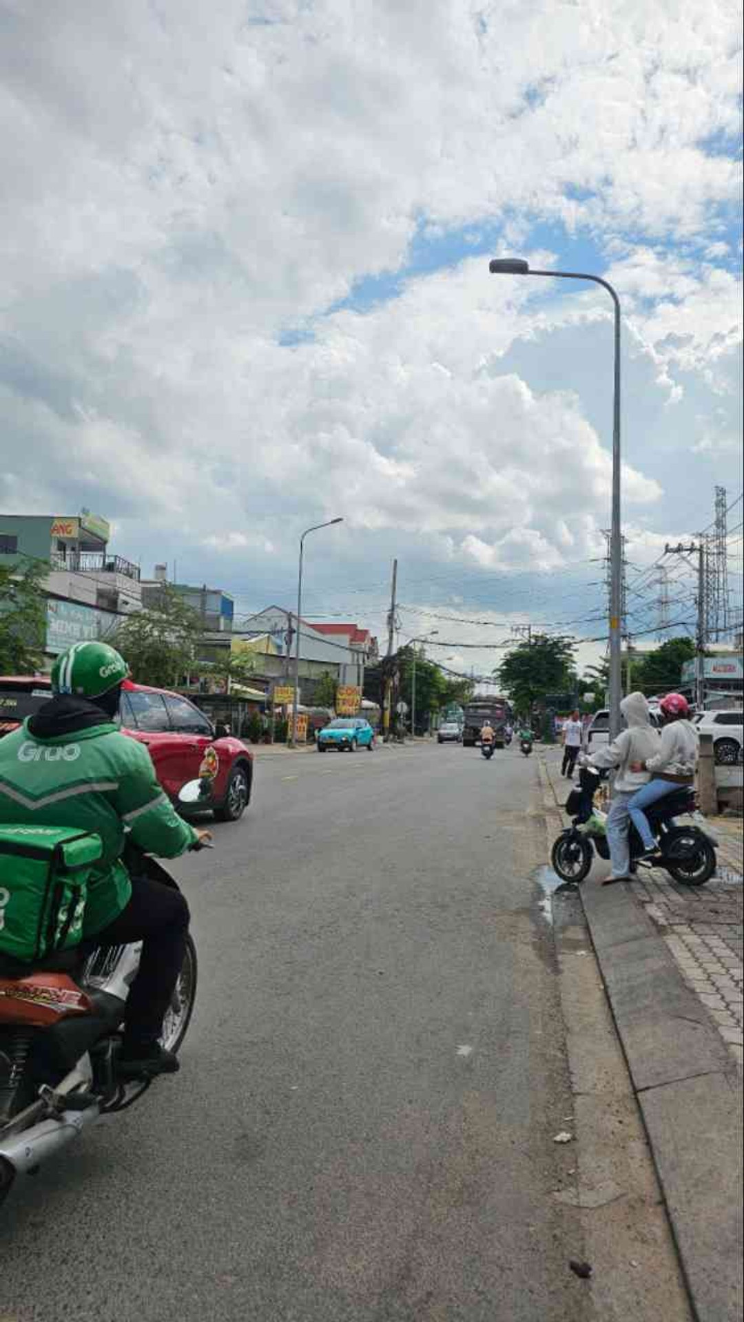 Nhà 3 Tầng 2 Mặt Tiền Đẹp Giá Tốt Tại Phạm Hữu Lầu - Cơ Hội Vàng Sở Hữu