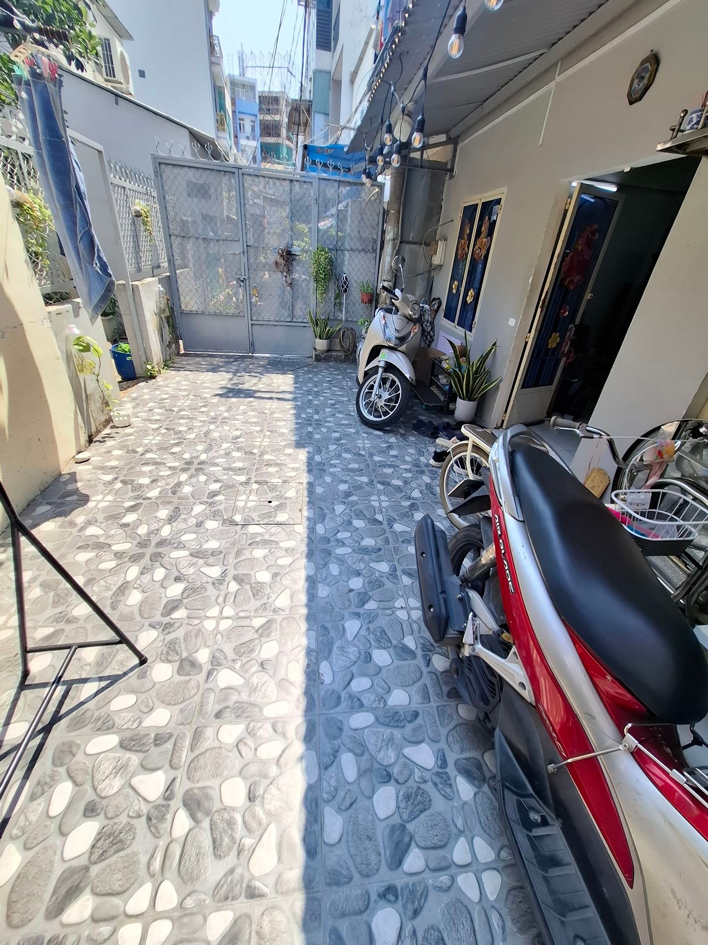 Bán nhà phố 2 tầng 3 phòng ngủ tại xã Tám Danh, diện tích 65.3 m2