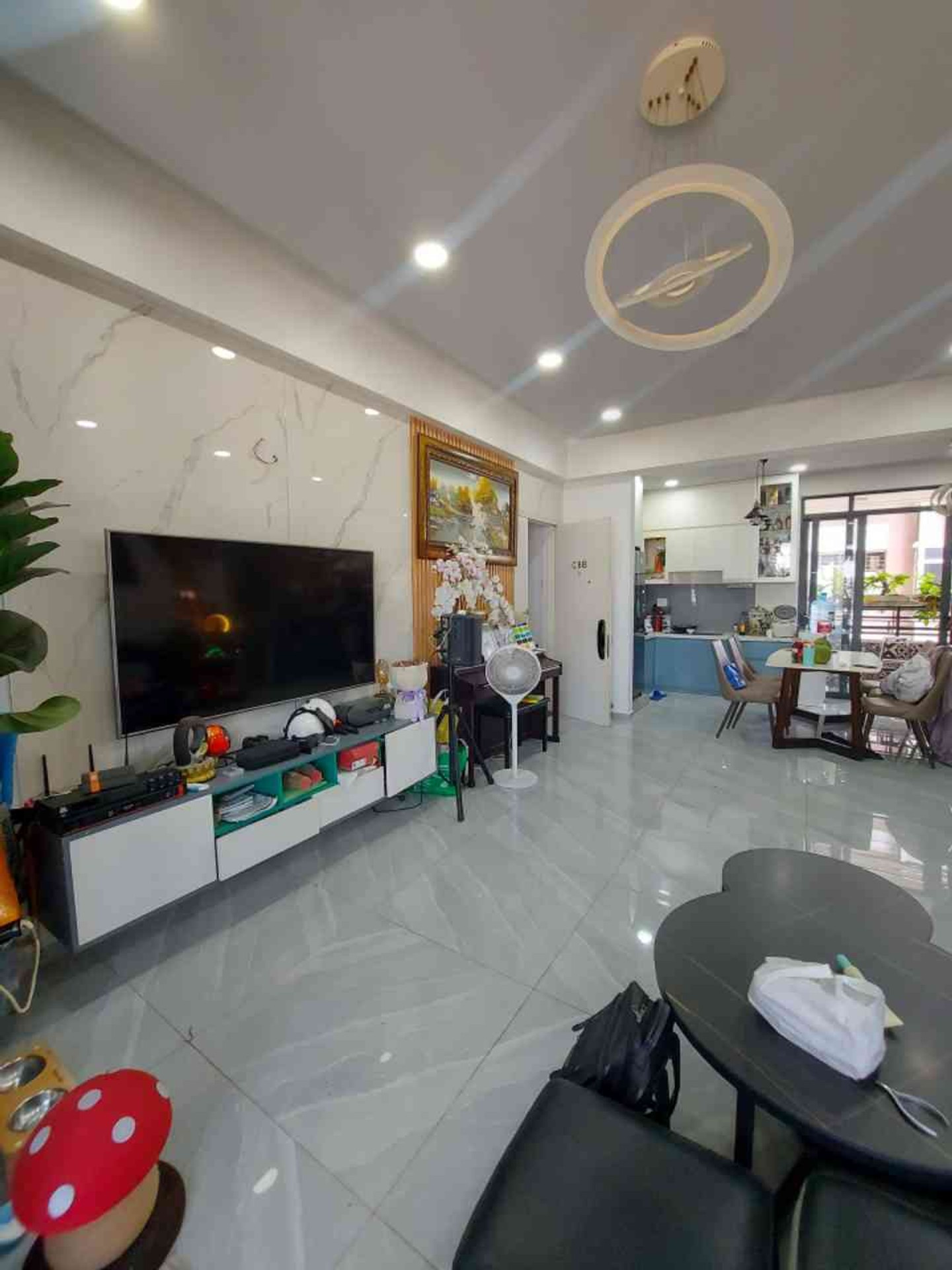 Căn hộ Lầu 8. Sát bên nhà thi đấu Phú Thọ, Bệnh Viện 1A, Thống Nhất.