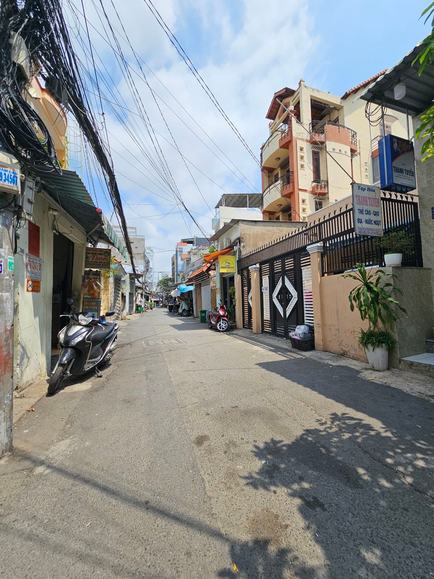 Cơ hội sở hữu nhà đẹp 3 tầng tại Huỳnh Tấn Phát giá tốt khó tìm