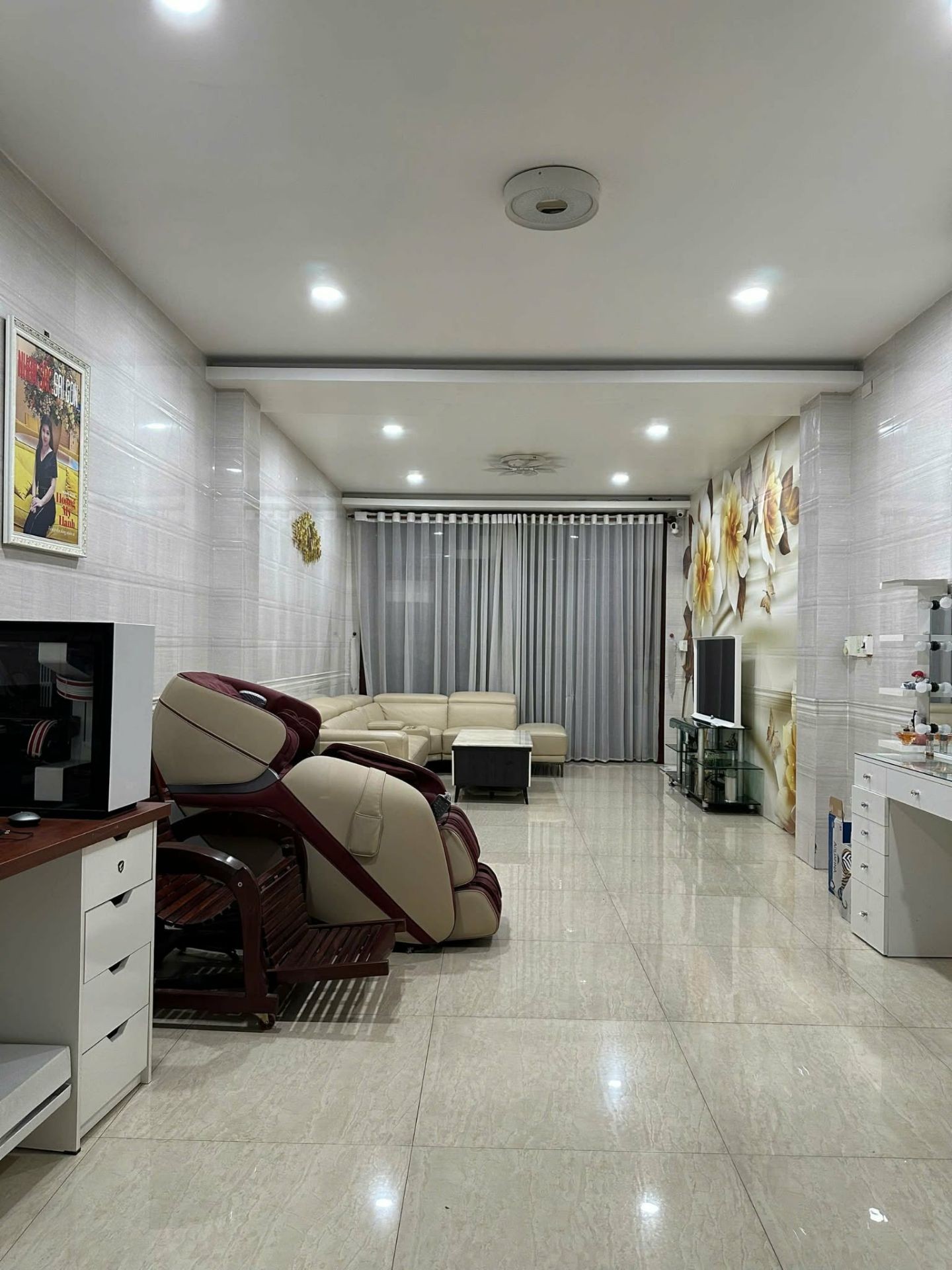 Bán nhà mặt phố chợ vải Tân Bình, 104m2, 6 tầng BTCT, thang máy, kinh doanh sầm uất