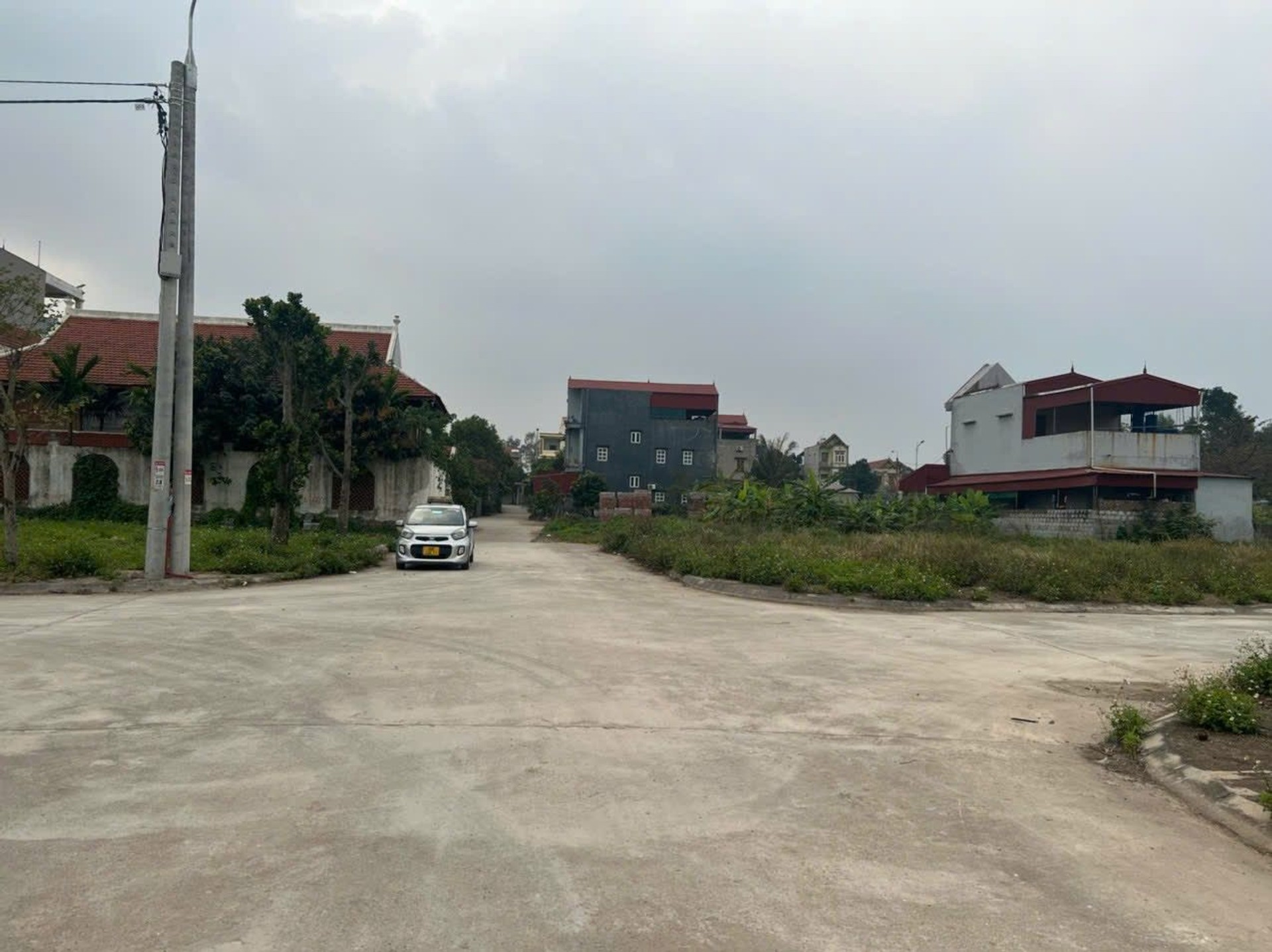 BÁN ĐẤT LÔ GÓC GIÁ RẺ CẠNH VIỆN PHỤ SẢN HƯNG YÊN