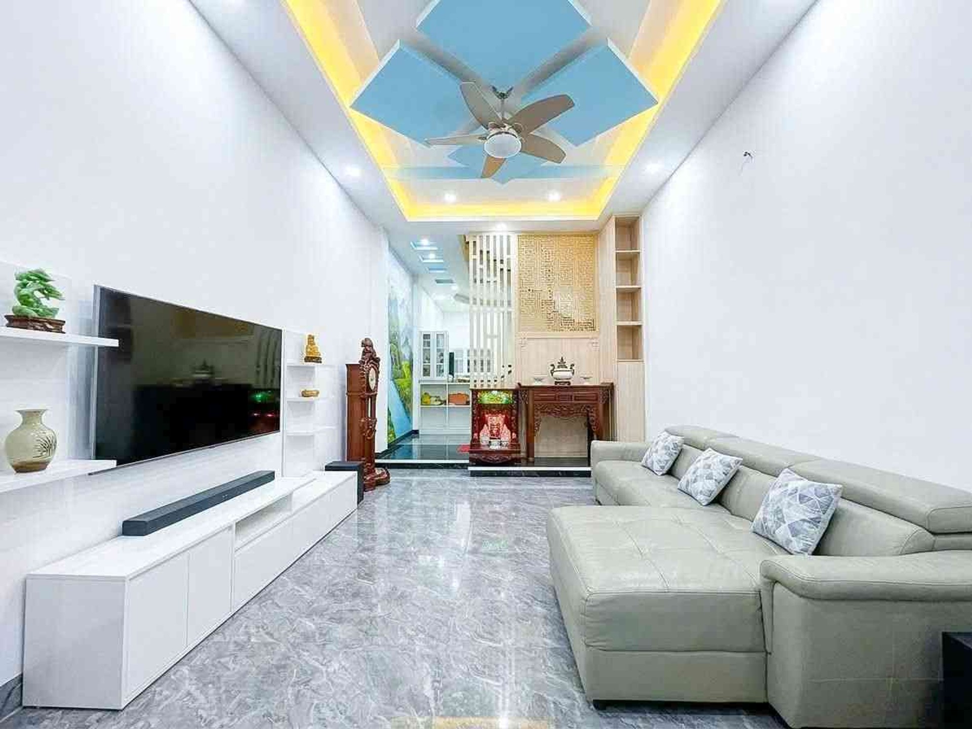 Cơ hội hiếm có sở hữu nhà mặt phố Quận 7 giá tốt cạnh Lotte