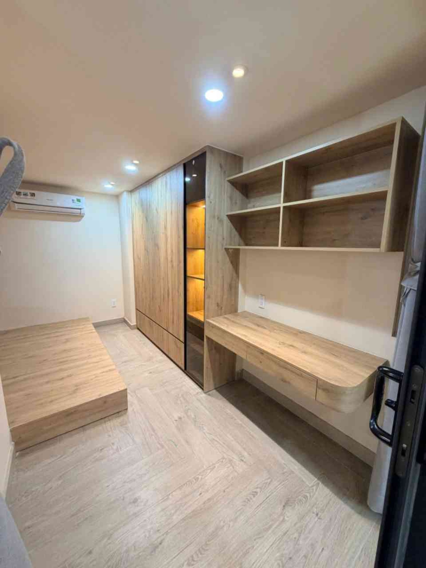 Bán nhà mặt phố 25m2, 2 tầng, full nội thất, giá 5,43 tỷ