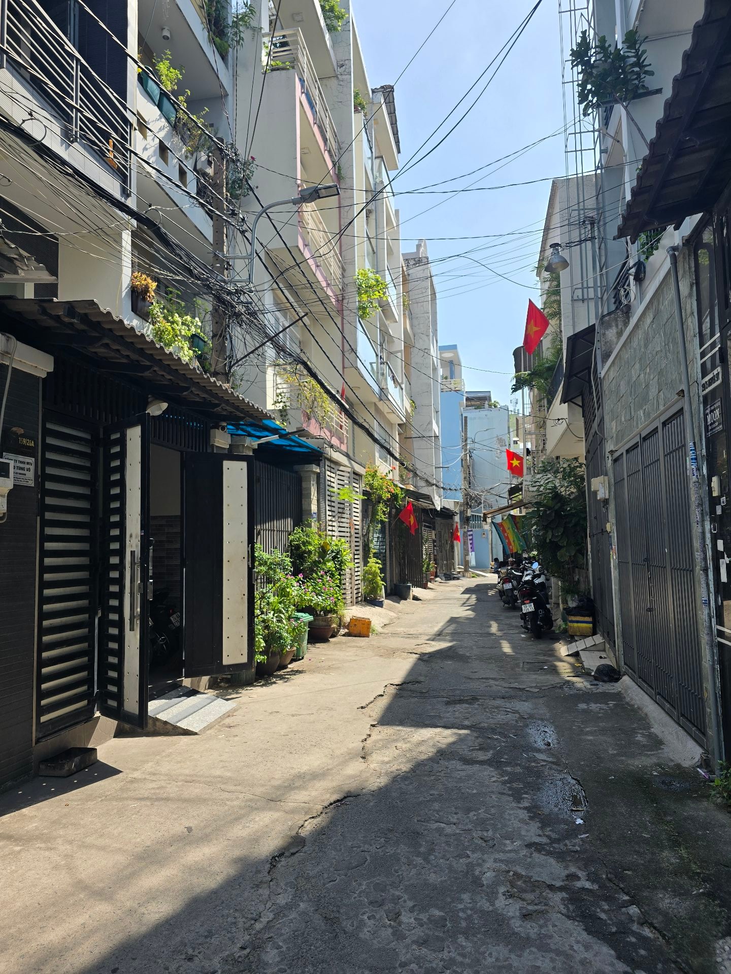 Bán nhà riêng Nguyễn Súy Tân Phú 557m2 28 phòng trọ thu nhập ổn định
