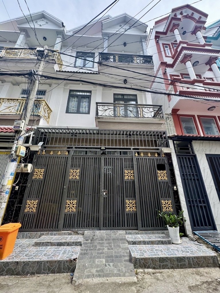 Bán nhà riêng 3 tầng 50m2 tại Đào Tông Nguyên, Nhà Bè, hẻm xe tải, full nội thất