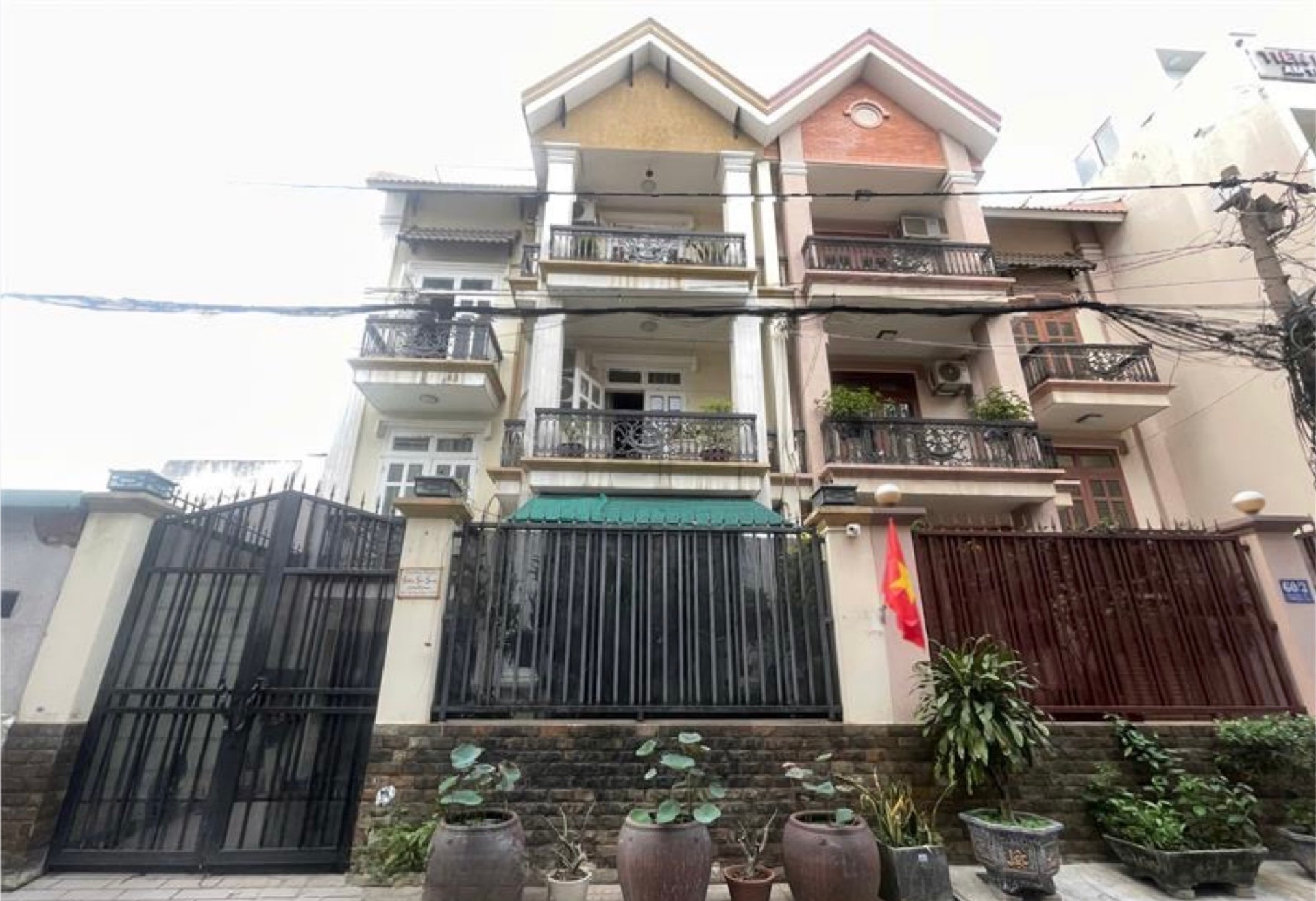 Biệt thự 4 tầng, 11.8 tỷ, 110m2, 7PN, KDC Vĩnh Tân, Hà Huy Giáp, Quận 12