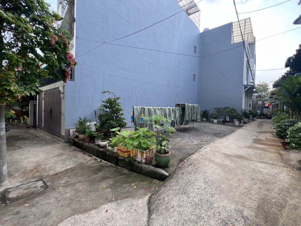 Bán đất 69.7m2 khu vực Huỳnh Tấn Phát Quận 7 giá hấp dẫn