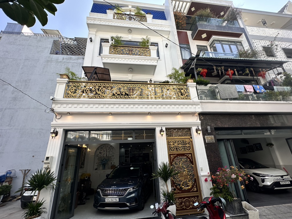 Cơ Hội Vàng Sở Hữu Nhà Riêng 4 Tầng Đẹp Xuất Sắc Tại Đào Tông Nguyên