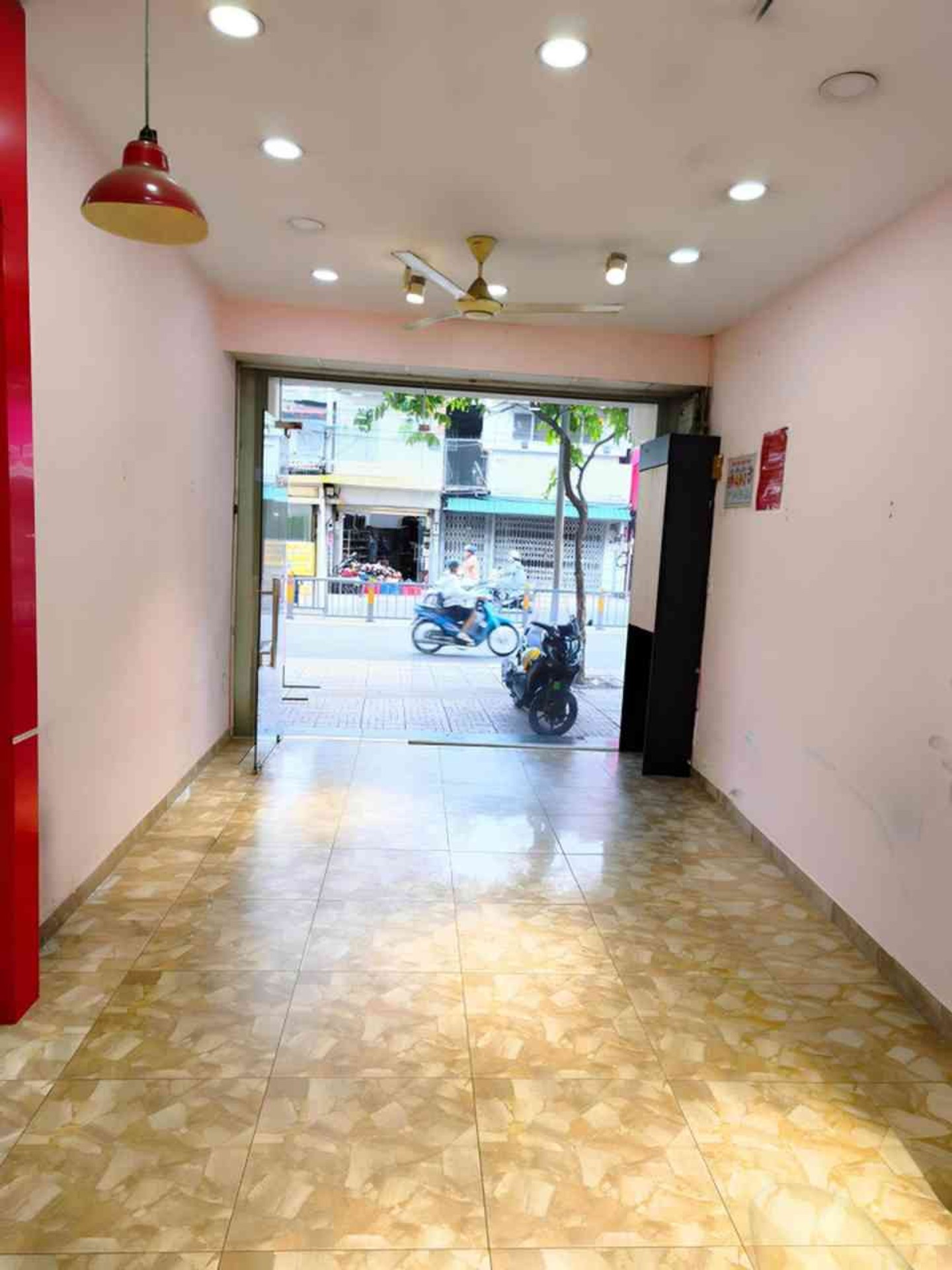 Nhà Mặt Phố Sang Trọng Tại Trung Tâm Quận 3