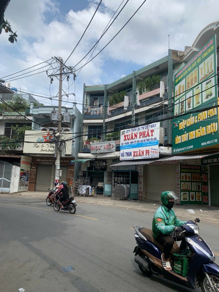 Nhà 2 tầng gần chợ Vải Tân Bình, hẻm xe tải thông thoáng