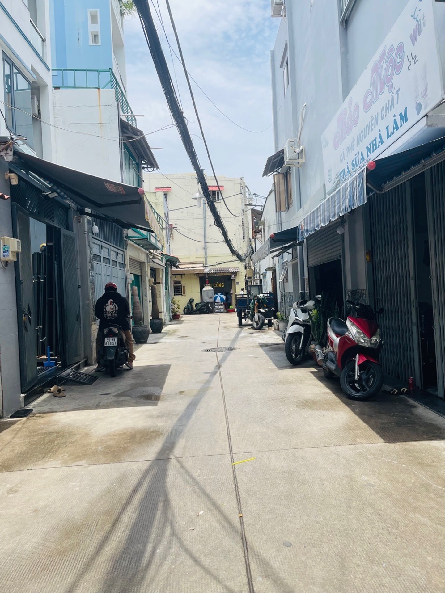 Nhà riêng 3 tầng tại Lạc Long Quân giá 2,98 tỷ đồng