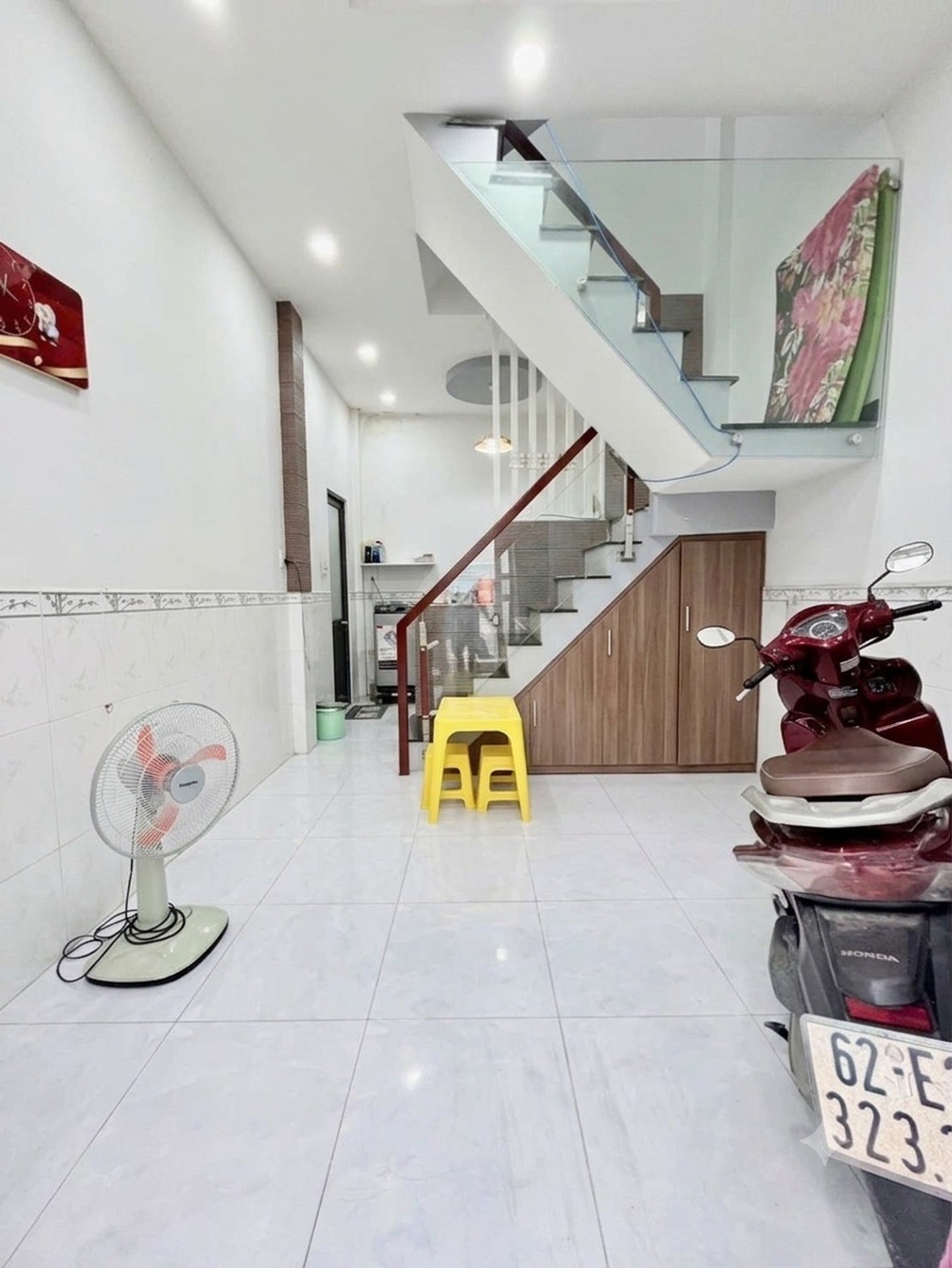 Bán nhà riêng 2 tầng- 21m² Thống Nhất,sát oto gần mặt tiền