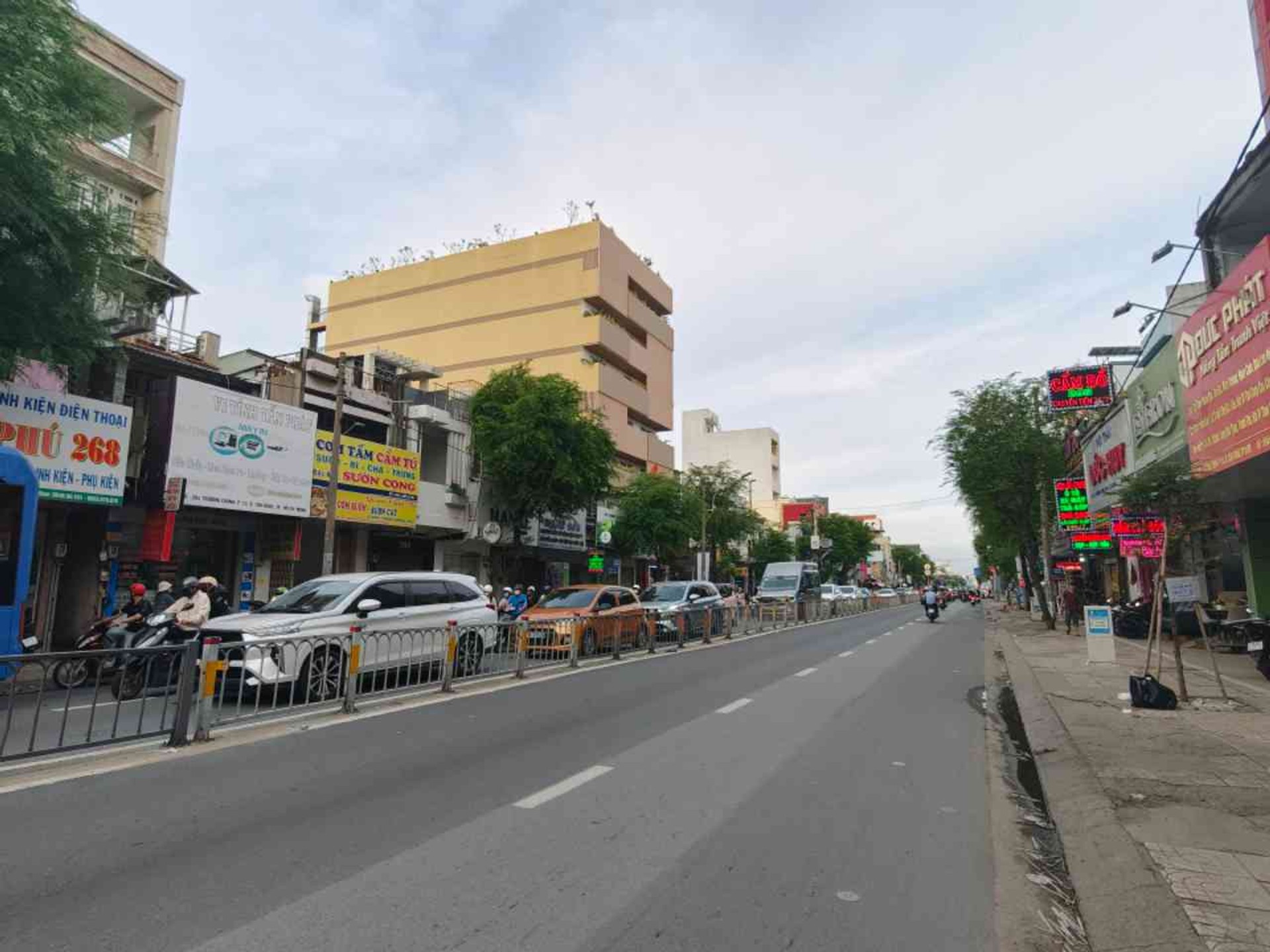 Bán nhà mặt phố Trường Chinh Tân Bình 163m2 giá 25 tỷ thương lượng