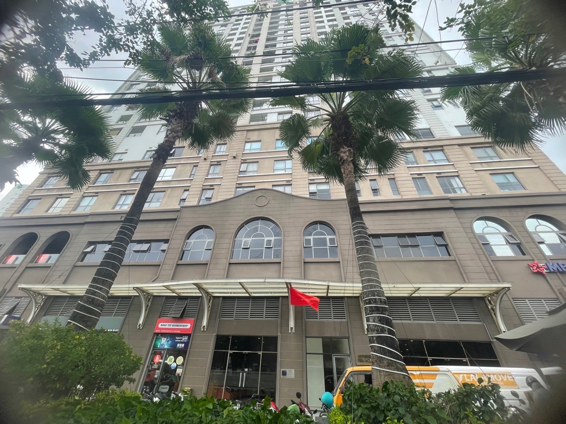 CĂN GÓC SHOPHOUSE NGAY CHUNG CƯ GARDEN GATE - PHÚ NHUẬN - 72M2