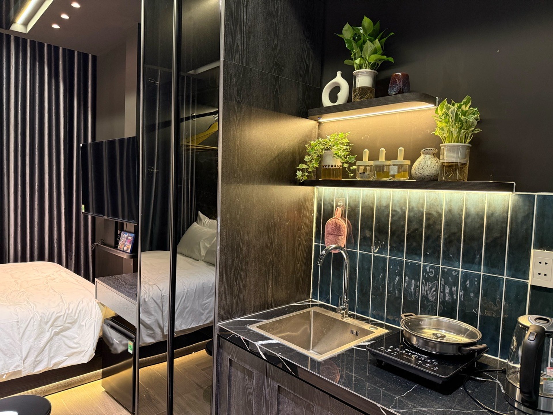 Toà nhà homestay 15 phòng 5 tầng tại Phan Huy Ích, Tân Bình