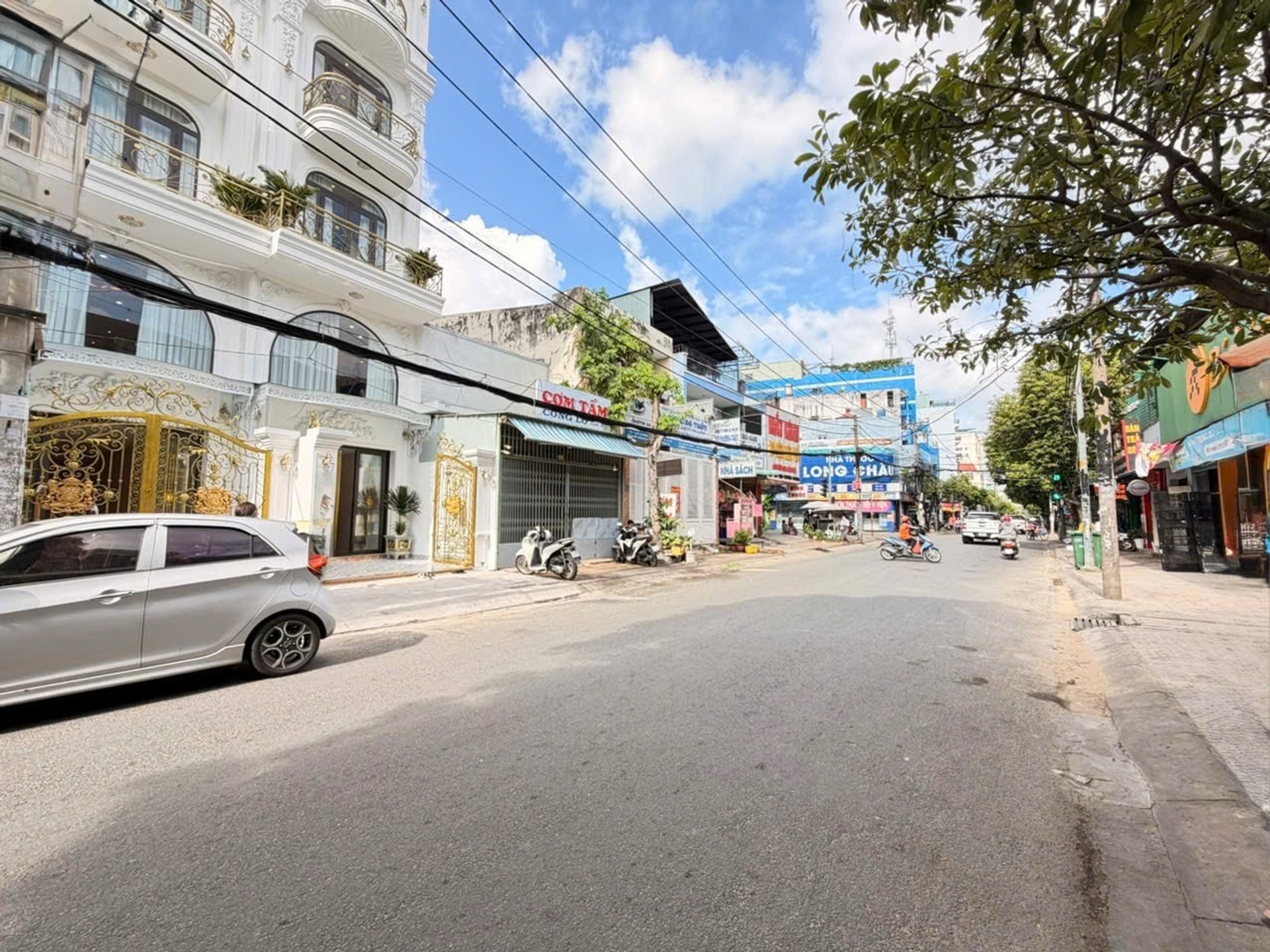 Bán nhà mặt phố 6 tầng có thang máy, kinh doanh đa ngành tại quận Tân Bình
