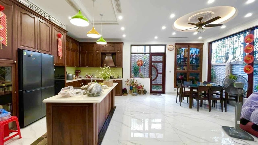 Bán liền kề 5 tầng tại KĐT Văn Khê với thang máy, mặt tiền 5m, 83m2 kinh doanh