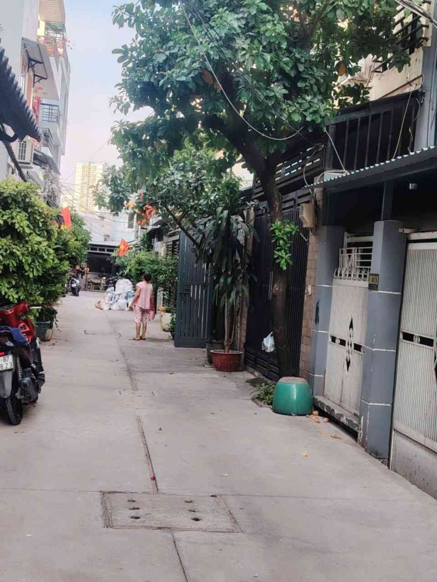 Bán nhà riêng 4 tầng khu vực Quận 7, hẻm ô tô 4m, diện tích 60m², thu nhập cho thuê ổn định