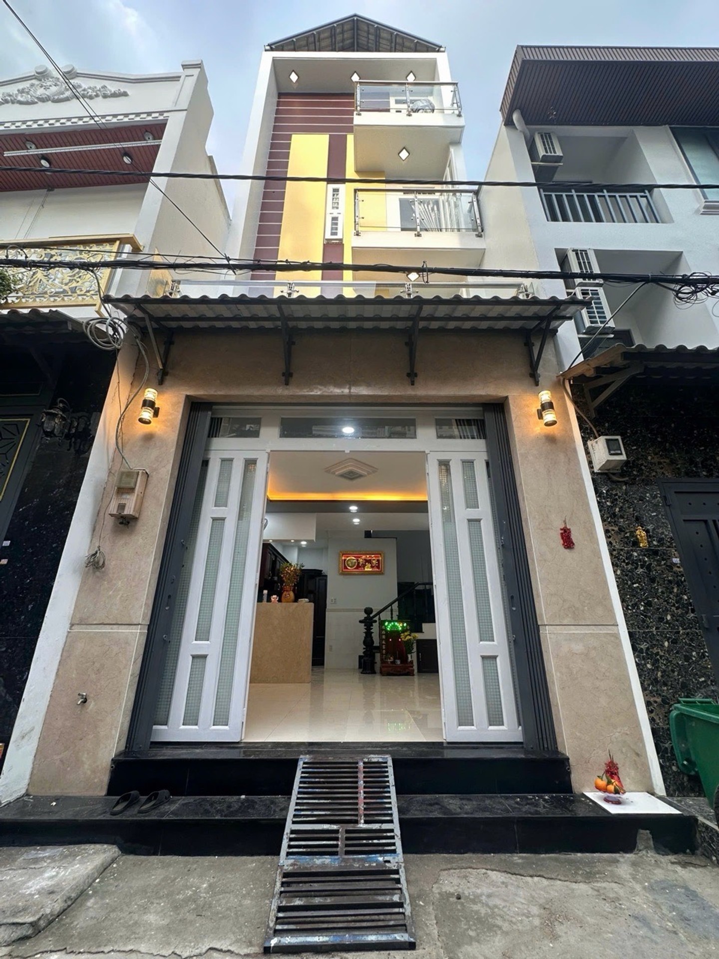 Siêu phẩm nhà 4 tầng giá tốt gần chợ Gò Xoài
