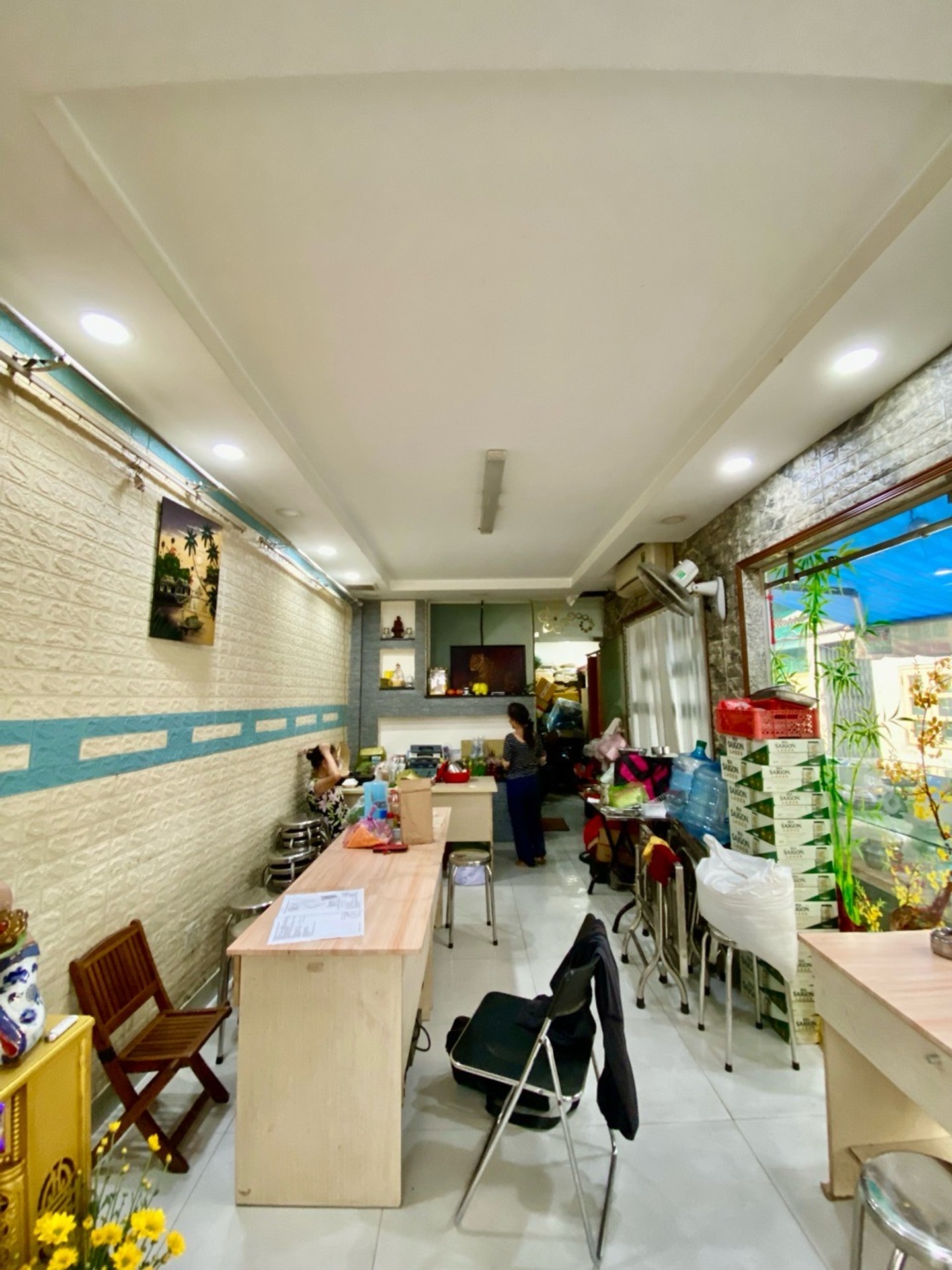 Cơ hội sở hữu nhà 2 mặt thoáng ngay trung tâm Quận 10 với giá tốt