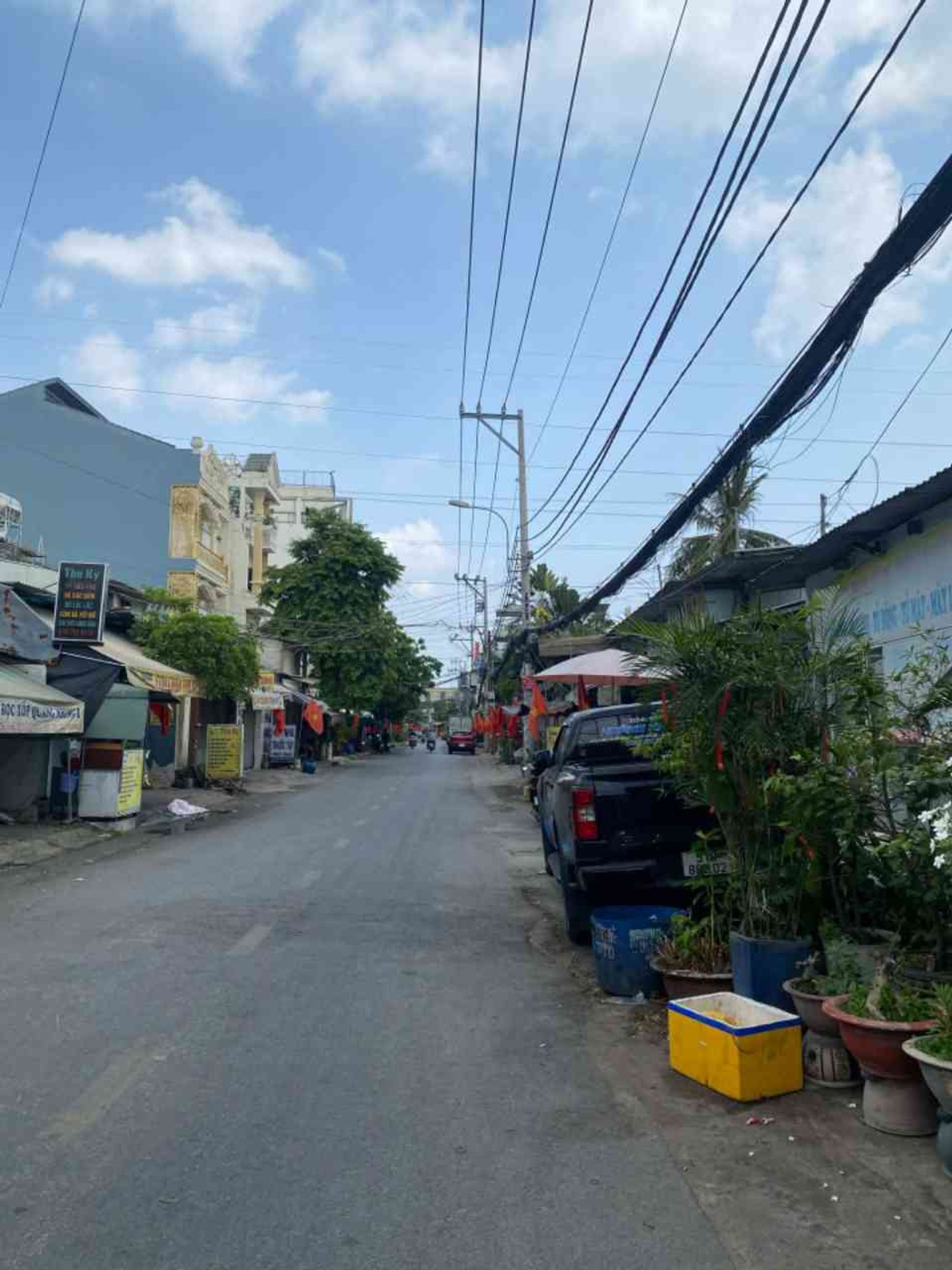 Bán nhà mặt phố tại phường Trung Mỹ Tây, Quận 12, diện tích 213m2, mặt tiền 7.1m, giá 15 tỷ đồng