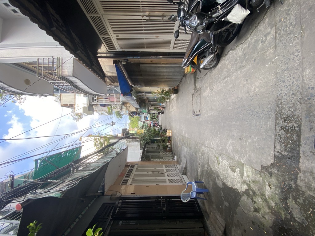 Nhà 3 tầng hiện đại, hẻm xe hơi Quận 10