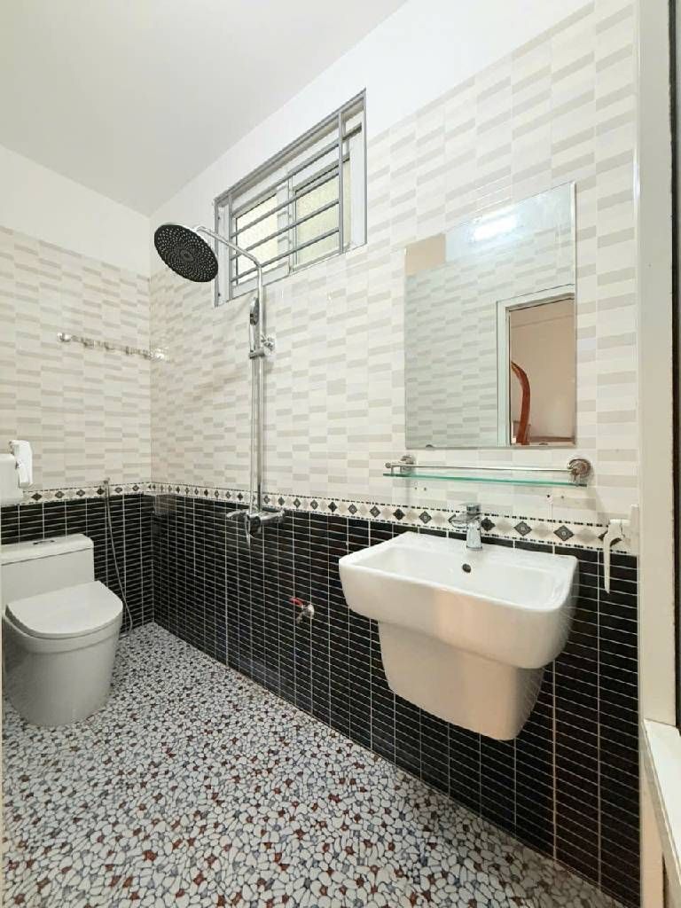 Trung Tâm Mỗ Lao Hà Đông, 30m², 5T, 6.7 Tỷ Nhà Đẹp Full Nội Thất