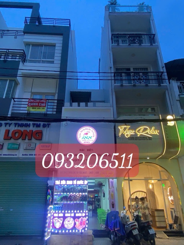 Nhà mặt phố Quận 10 nở hậu tài lộc, giá giảm cực sốc