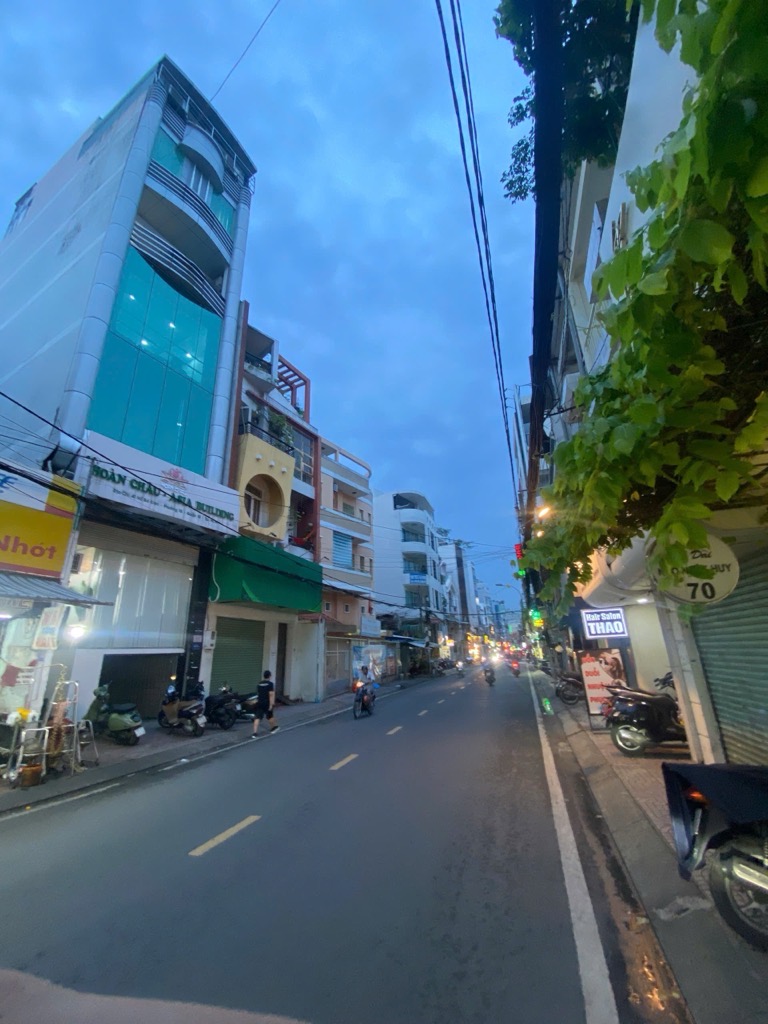 Nhà phố nở hậu Quận 10, giá ưu đãi, kinh doanh đỉnh
