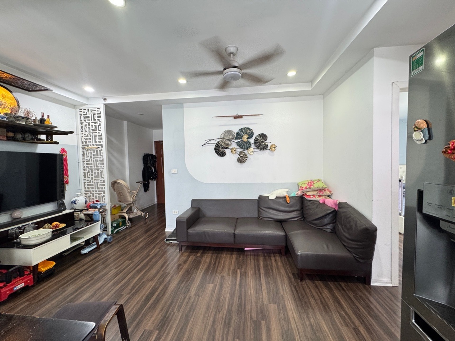 Căn hộ 2 phòng ngủ tầng 8 tại khu đô thị ECO HOME1 với thiết kế thông thoáng