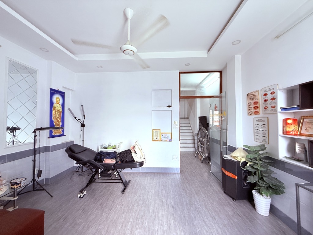 Nhà phố mặt tiền đắc địa Nguyễn Ảnh Thủ tại phường Tân Thới Hiệp, Quận 12