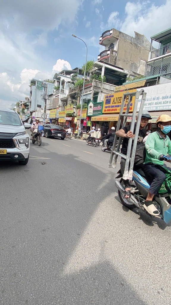 MTKD 3 tầng Lạc Long Quân chỉ 4,7 tỷ