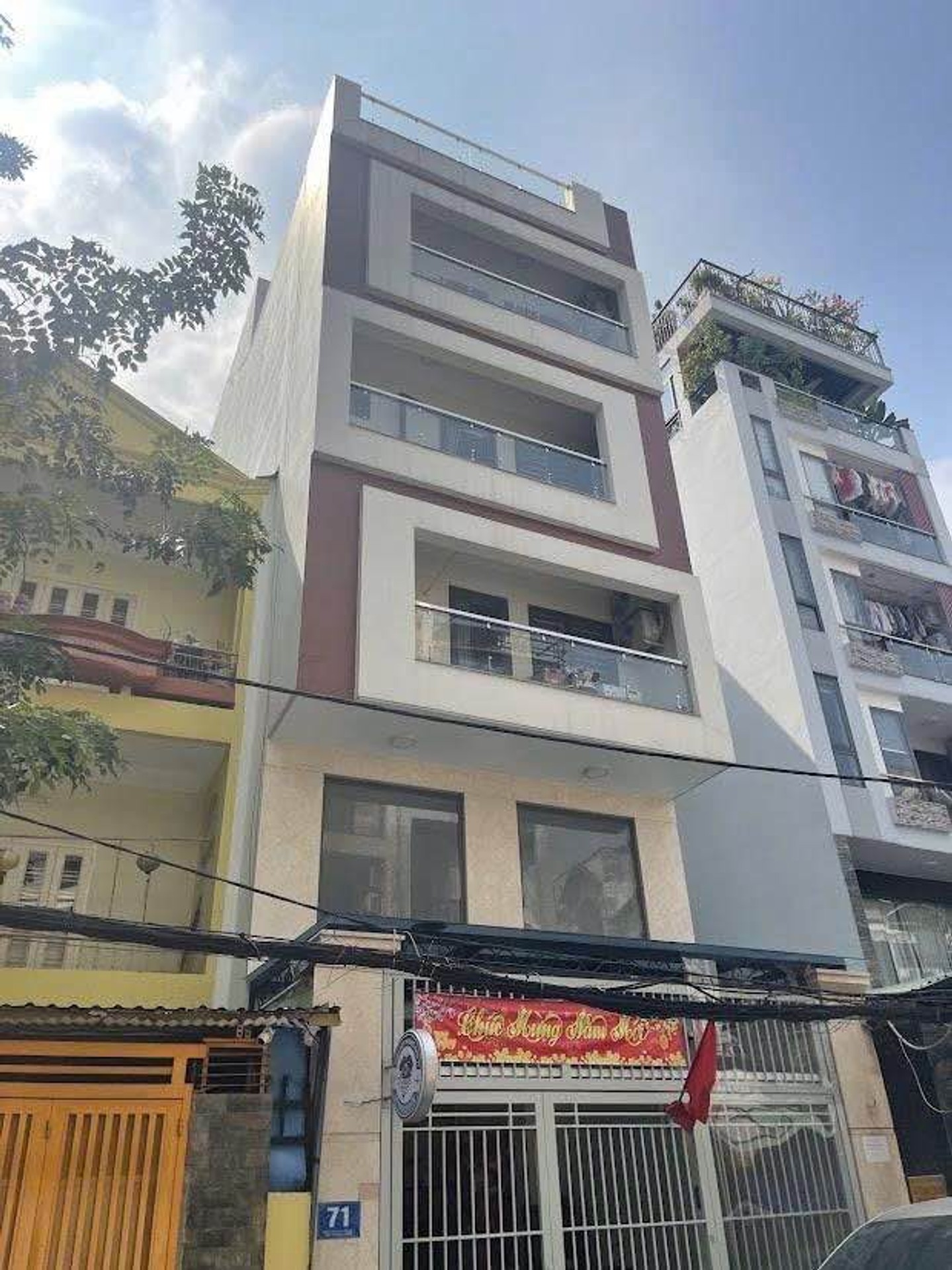MẶT TIỀN KINH DOANH NGAY KHU SÂN BAY - DÒNG TIỀN 1,2TỶ/ NĂM.-NỘI THẤT VÀ CHI PHÍ XD ĐÃ GẦN 20 TỶ