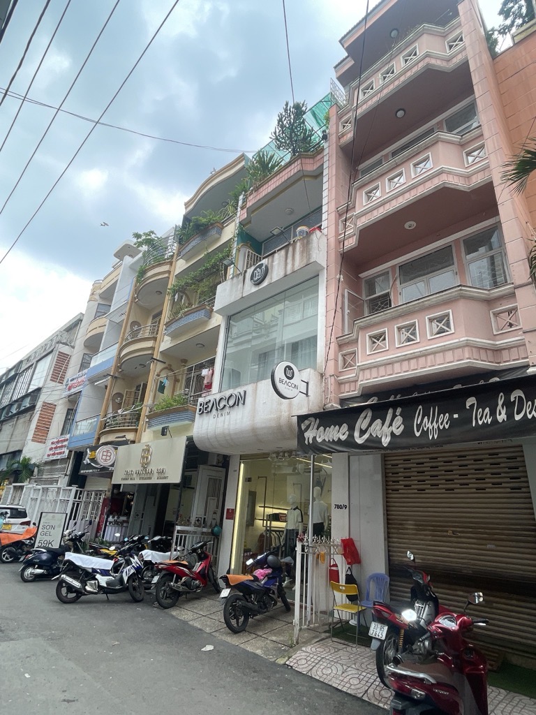 Nhà 4 Tầng BTCT Đẹp Mặt Đường Sư Vạn Hạnh